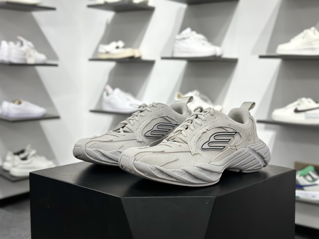 Balenciaga Monday Sneaker  825418 WMNSS 1011