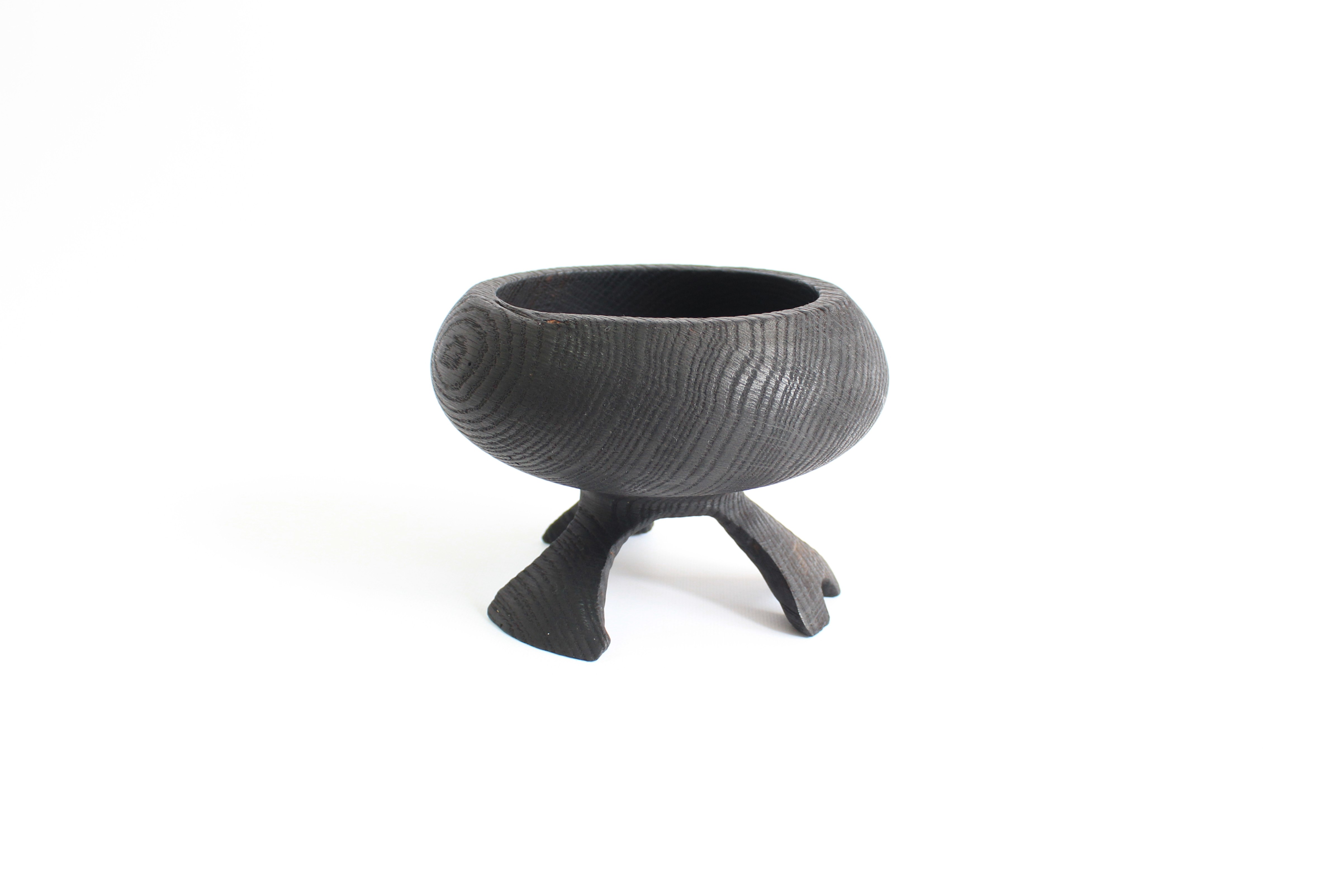 Wooden fruit or candy bowl, black decorative vase 