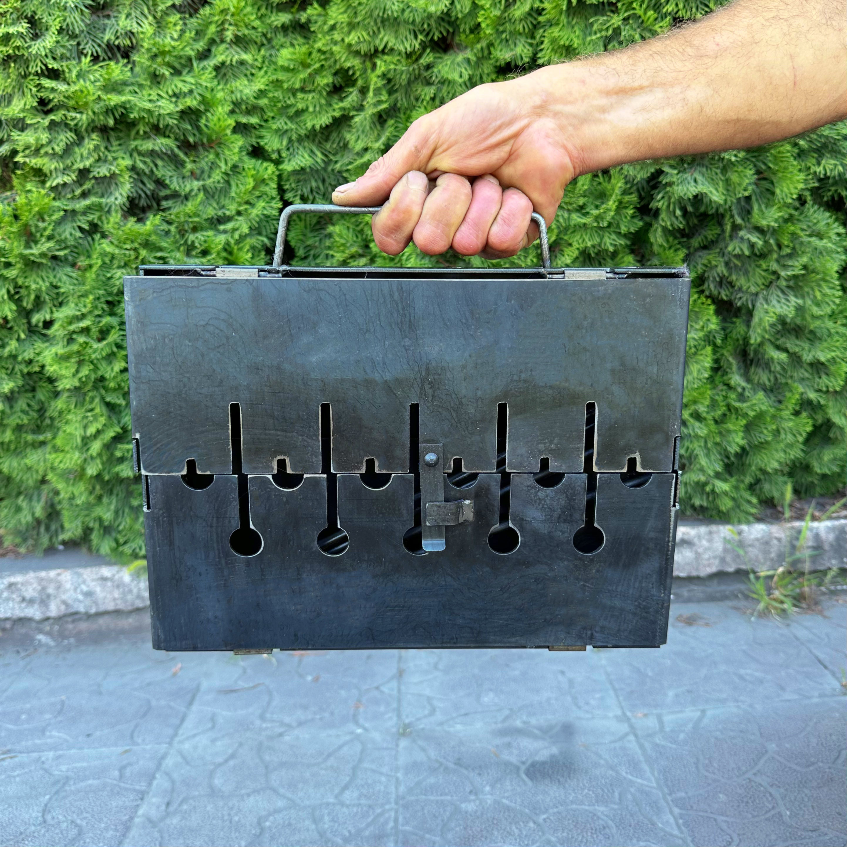 Мангал-валіза 2 мм на 6 шампурів, розкладний