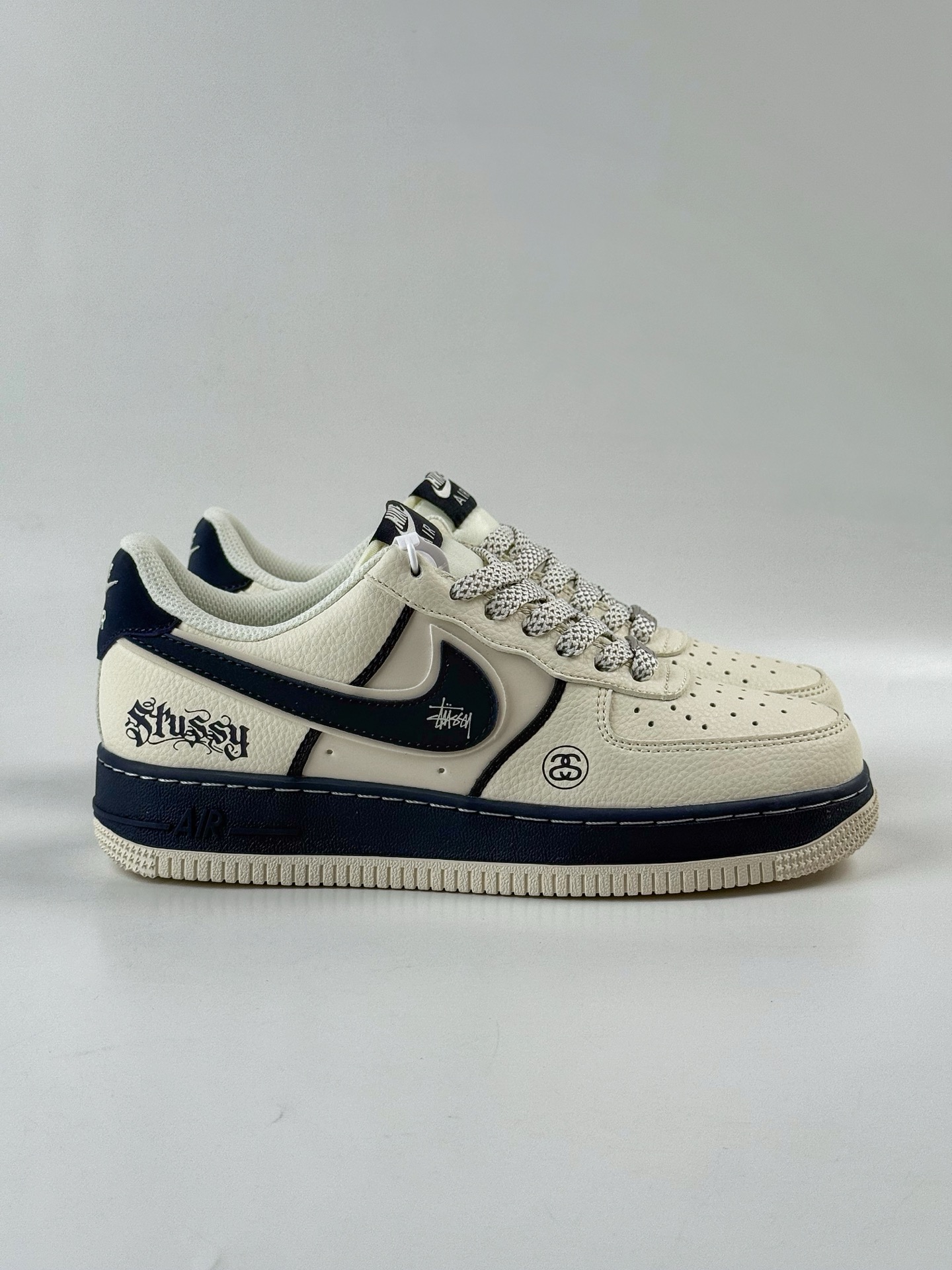 Nike Air Force 1 Low 07 x Stussy  QW5836-009