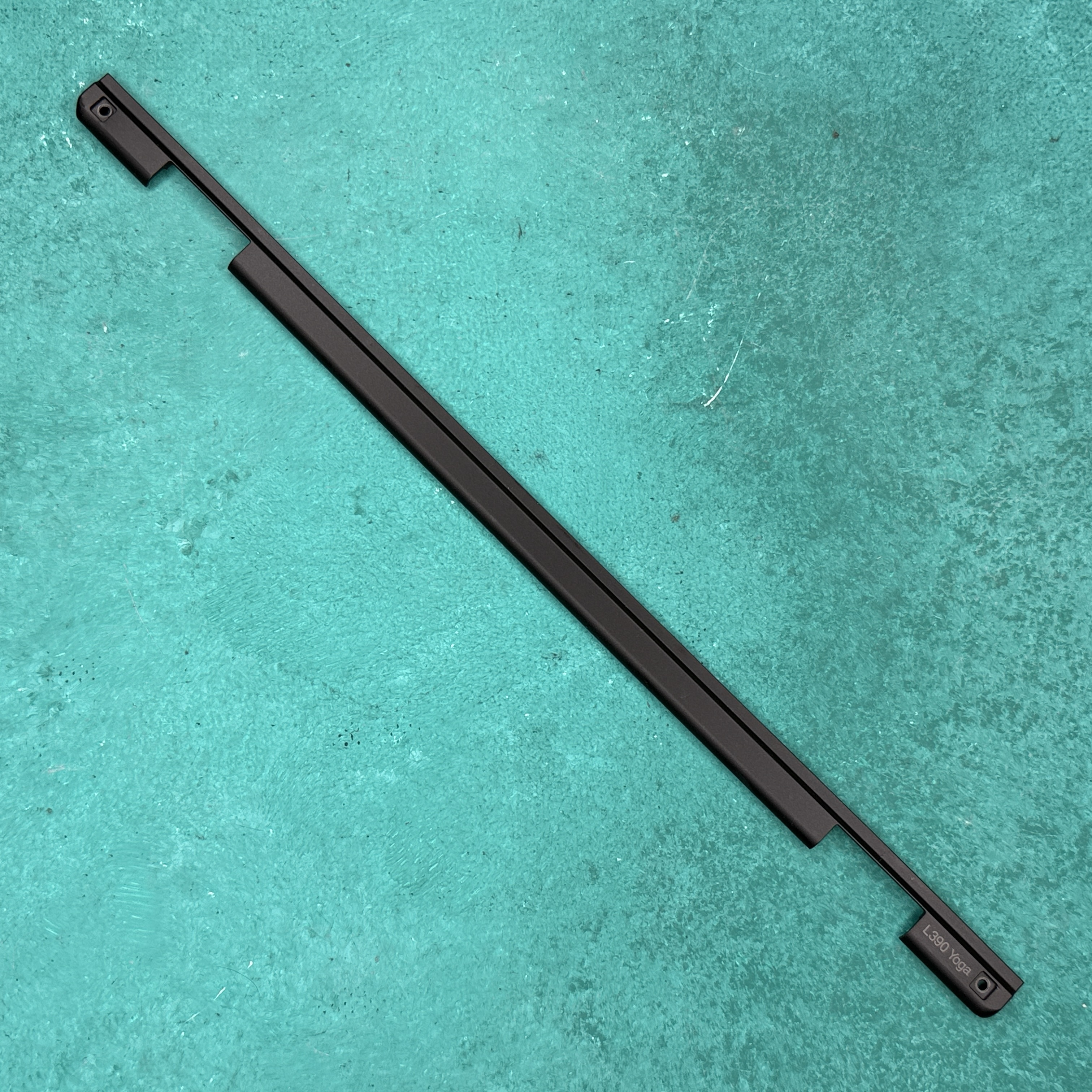 Заглушка дисплея	З ДЕФЕКТОМ! Lenovo ThinkPad Yoga L390