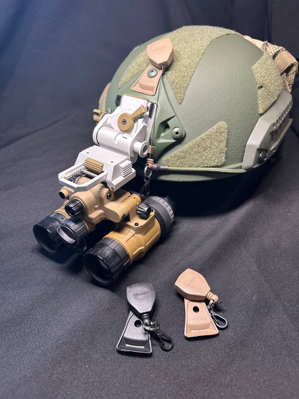 Страхувальний тренчик для ПНБ від бренду "FMA GEAR".