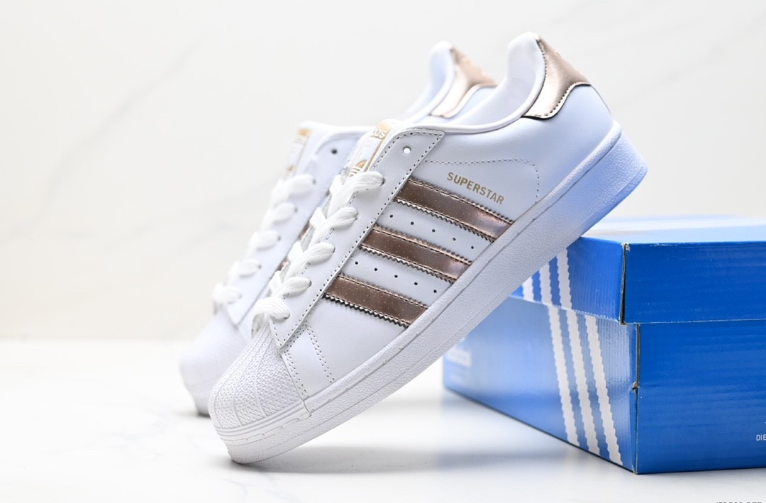 Adidas Originals Superstar Pride RM AQ3091