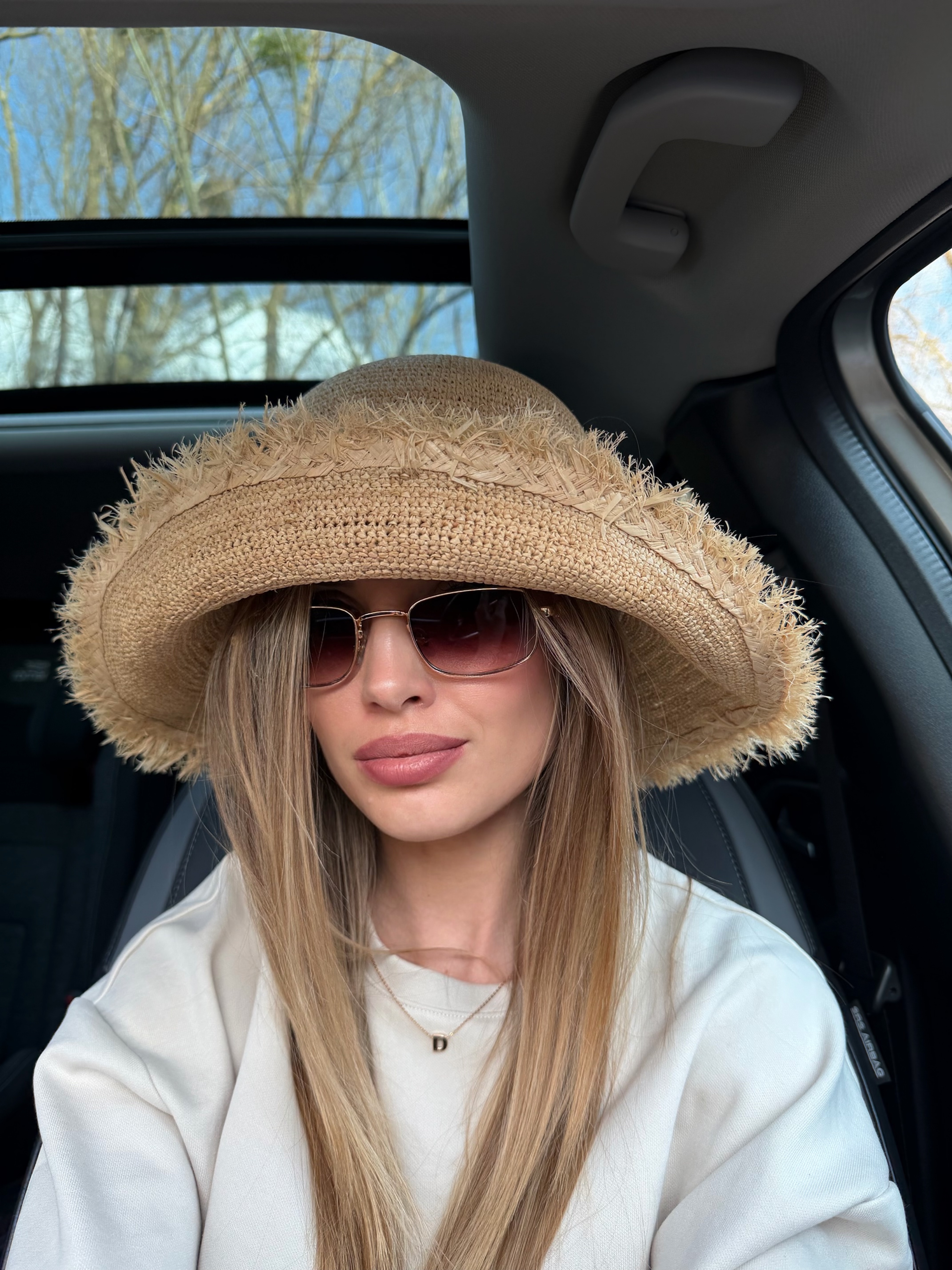 Капелюх з рафії