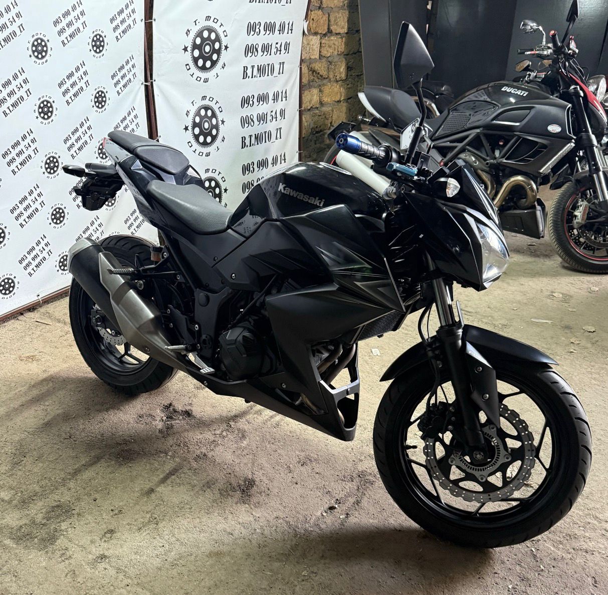 Kawasaki Z250 ABS (2015 рік)