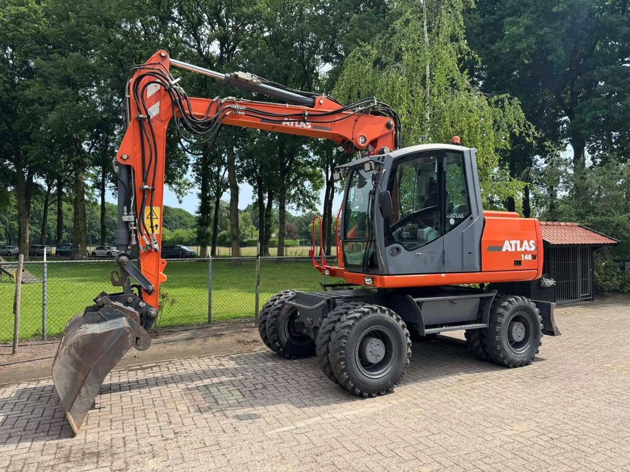 Екскаватор колісний |  Atlas TW140 | 2012 рік | 15 000 мотогодин |