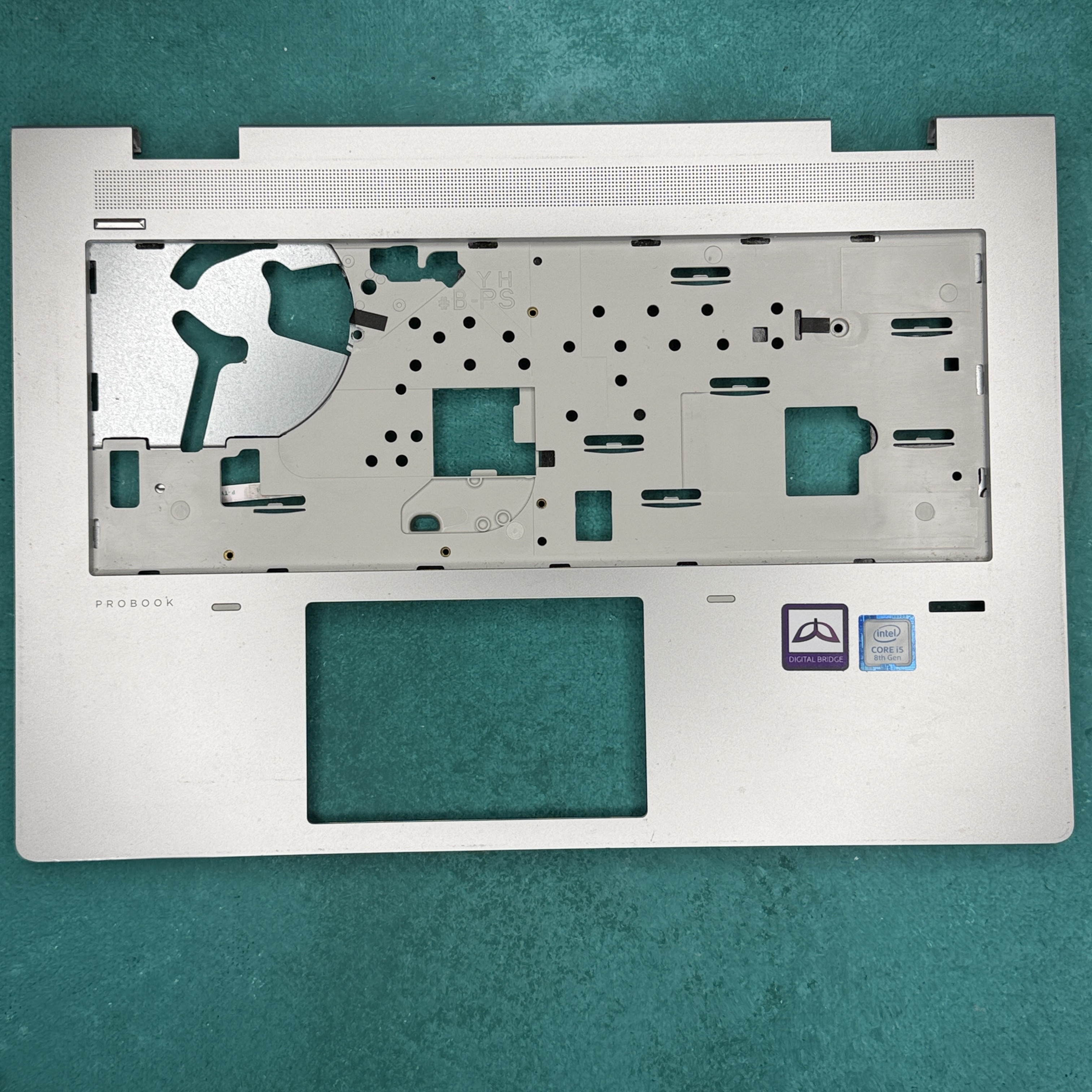 Топкейс (Palmrest)	Оригінал	HP ProBook 640 G4	L09559-001	HP 645 G4