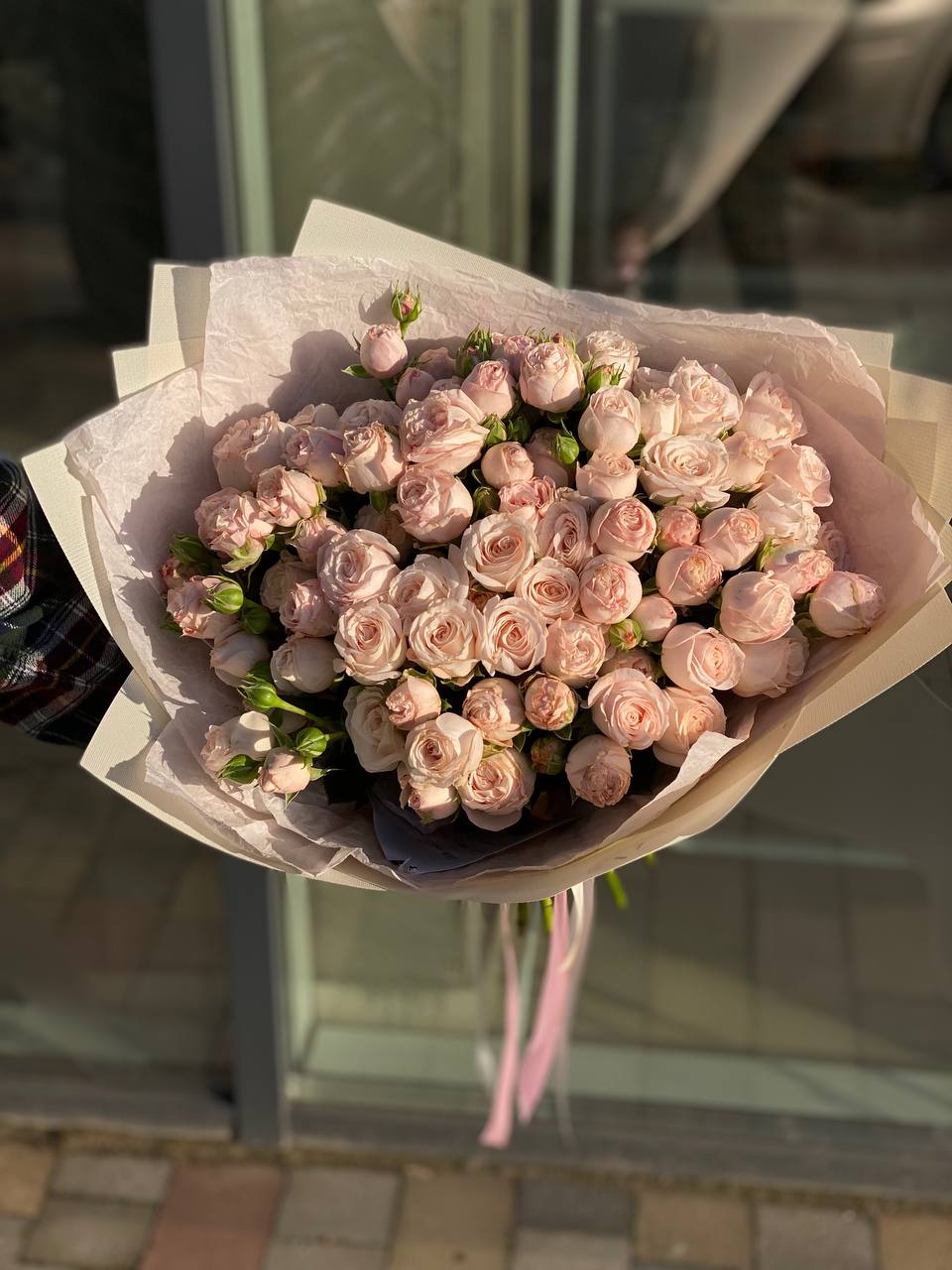 Моно букет кущових троянд