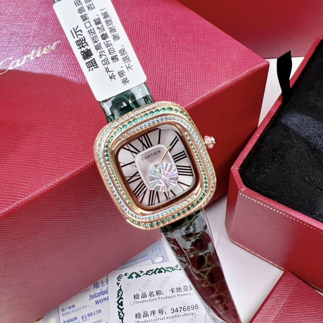 Cartier годинник