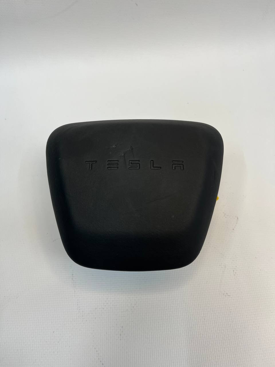Подушка безпеки в кермо Tesla Yoke без сигналу на MX/MS (пошкоджена)