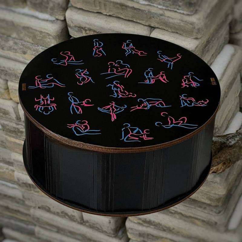 Бокс круглий, чорний "Пози" 30х30х10 см