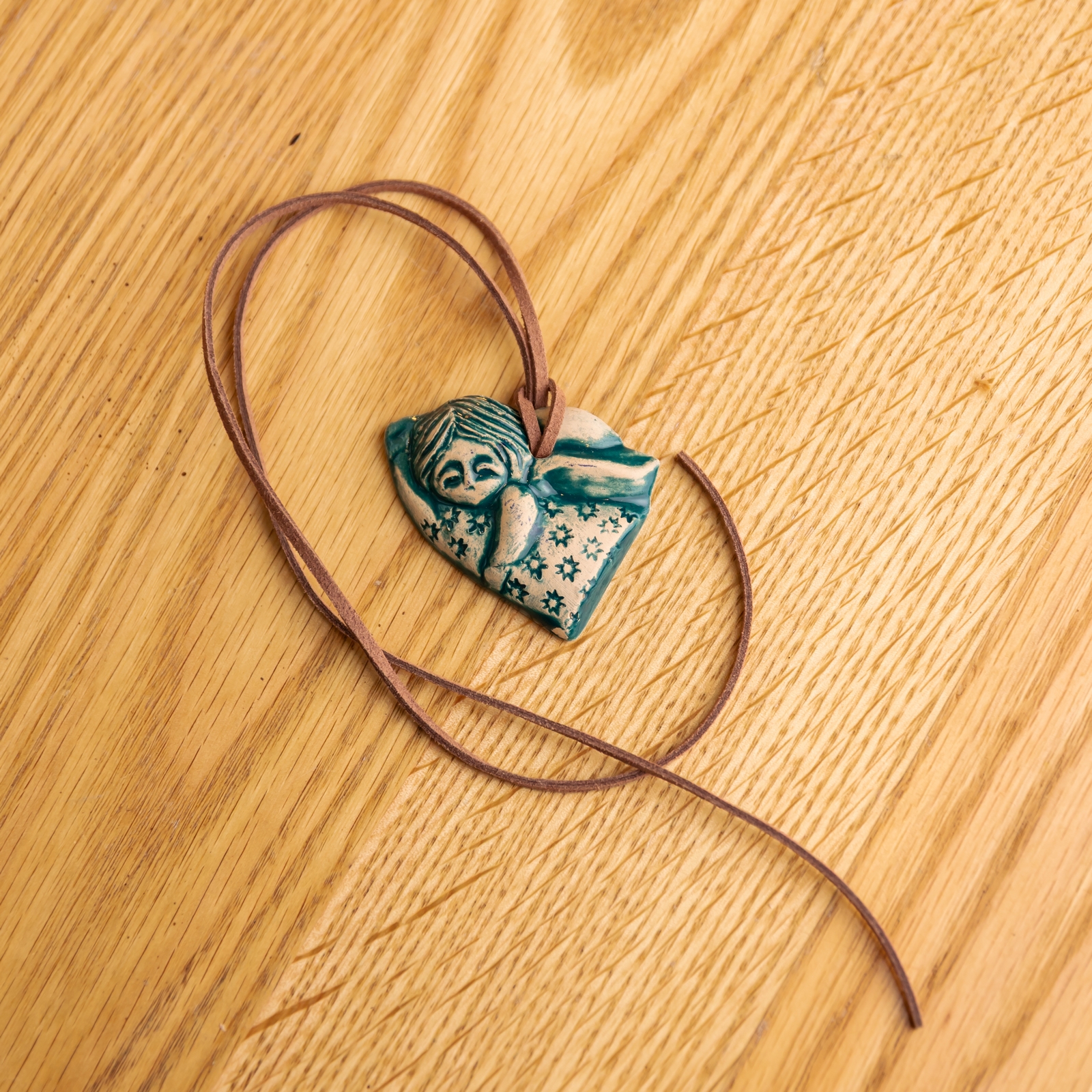 Підвіска на шию 