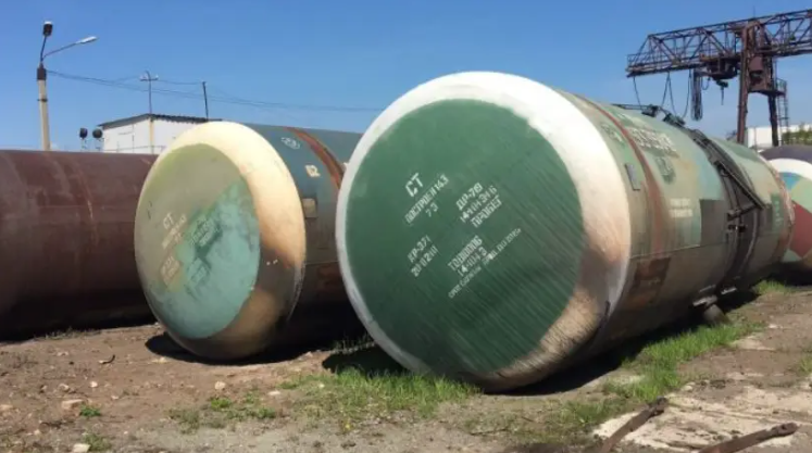 Залізничні цистерни 73 м3