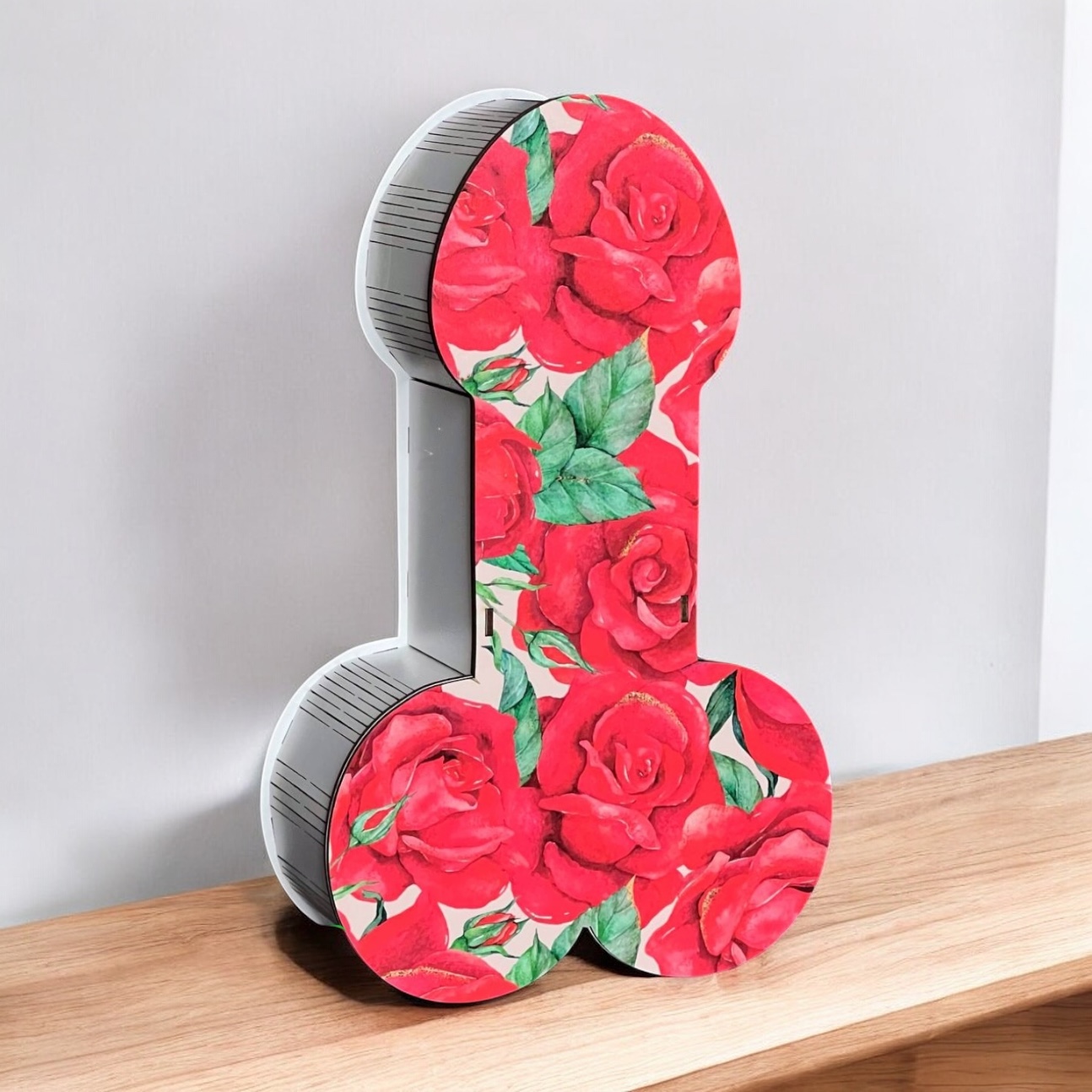 Фігурний бокс 18+ "Троянди", 34х20х9 см