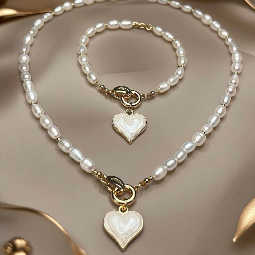 Pearls set with Heart Mother-of-Pearl Pendant