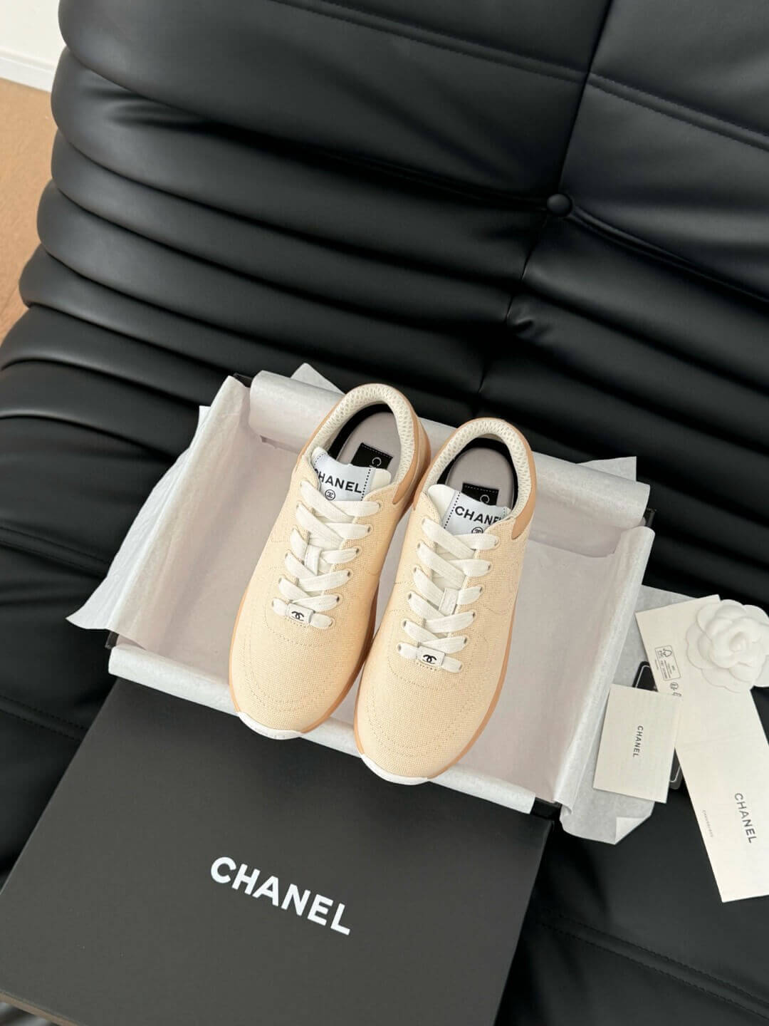Chanel кросівки