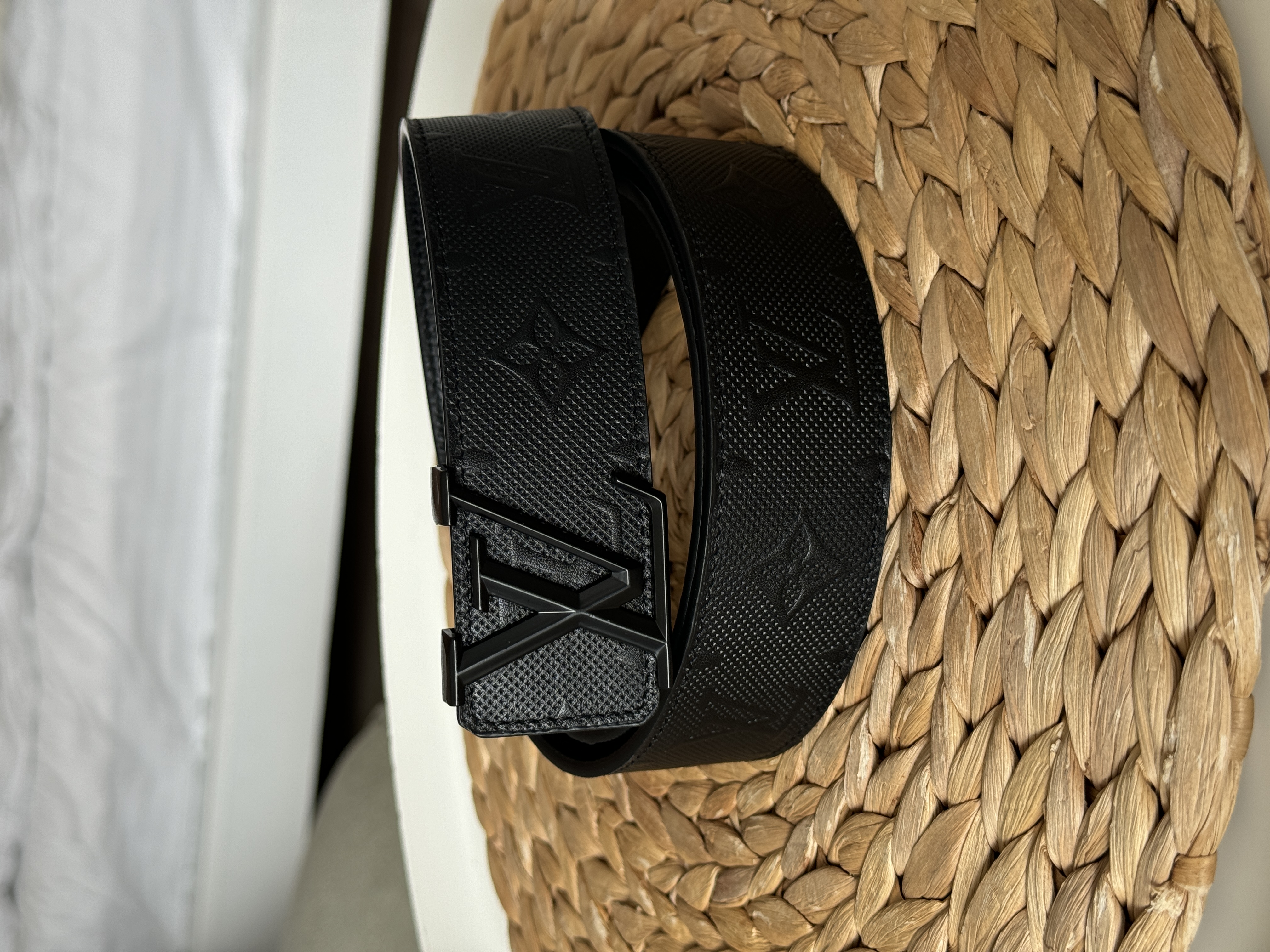 Louis Vuitton Leather Belt 40 mm Embossing Black/Black