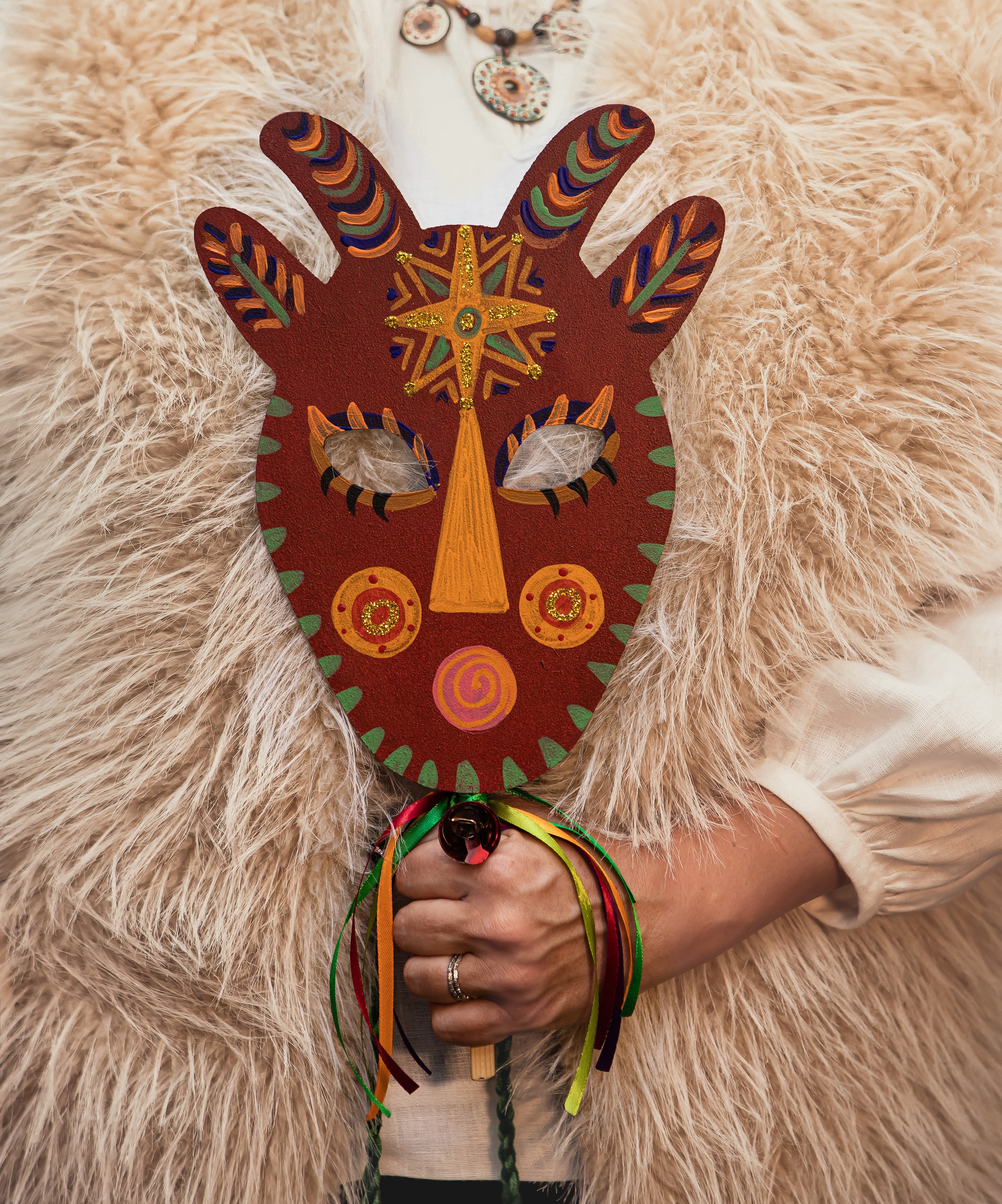 Маска Кози Мальована Коричнева