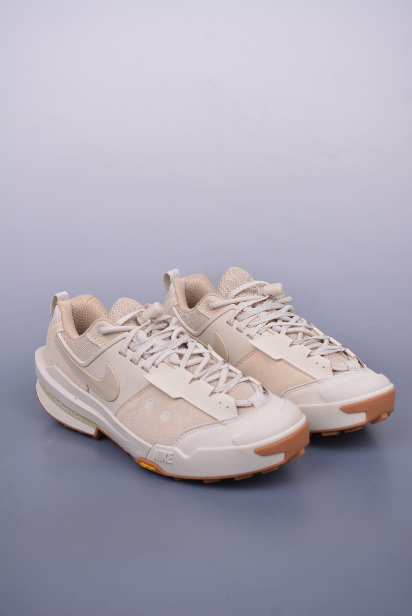 Sacai x Nike Zegamadome SP  HQ8618-101