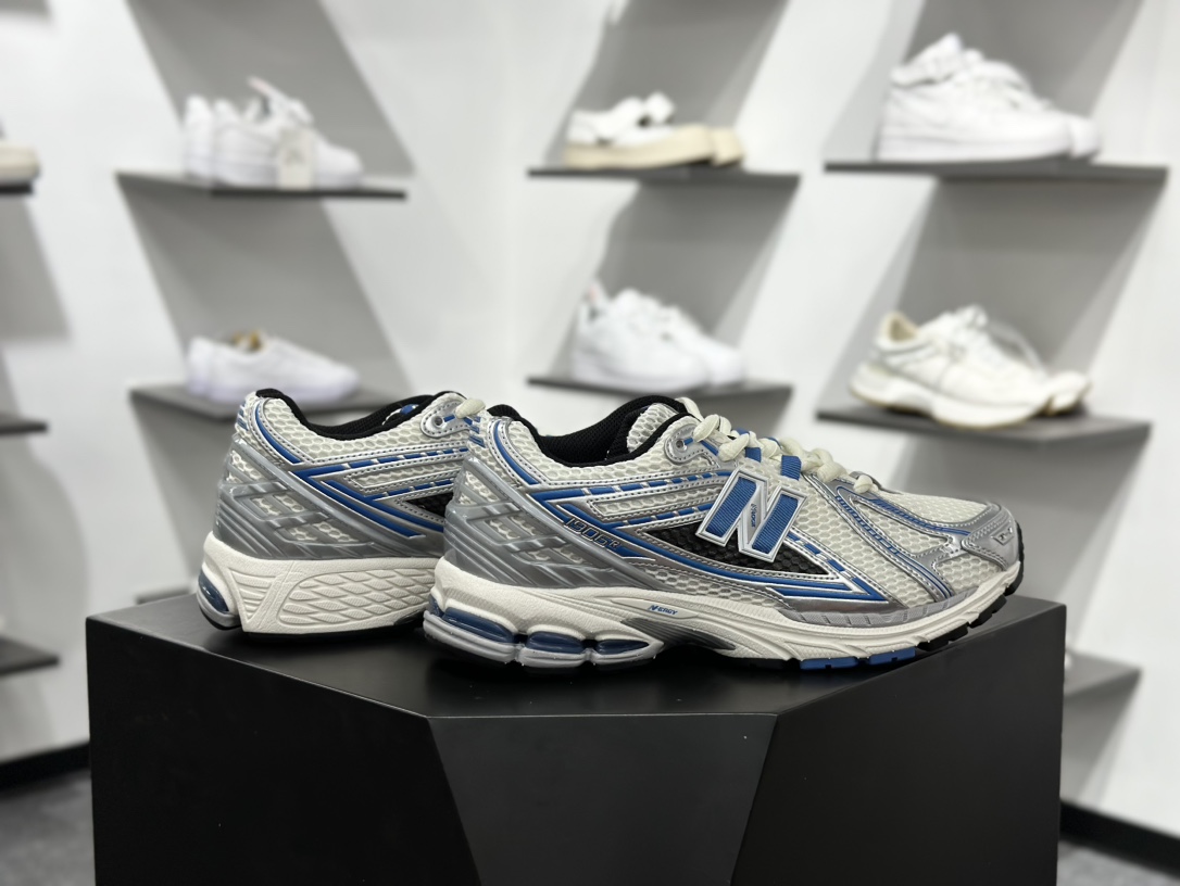 New Balance  M1906REB