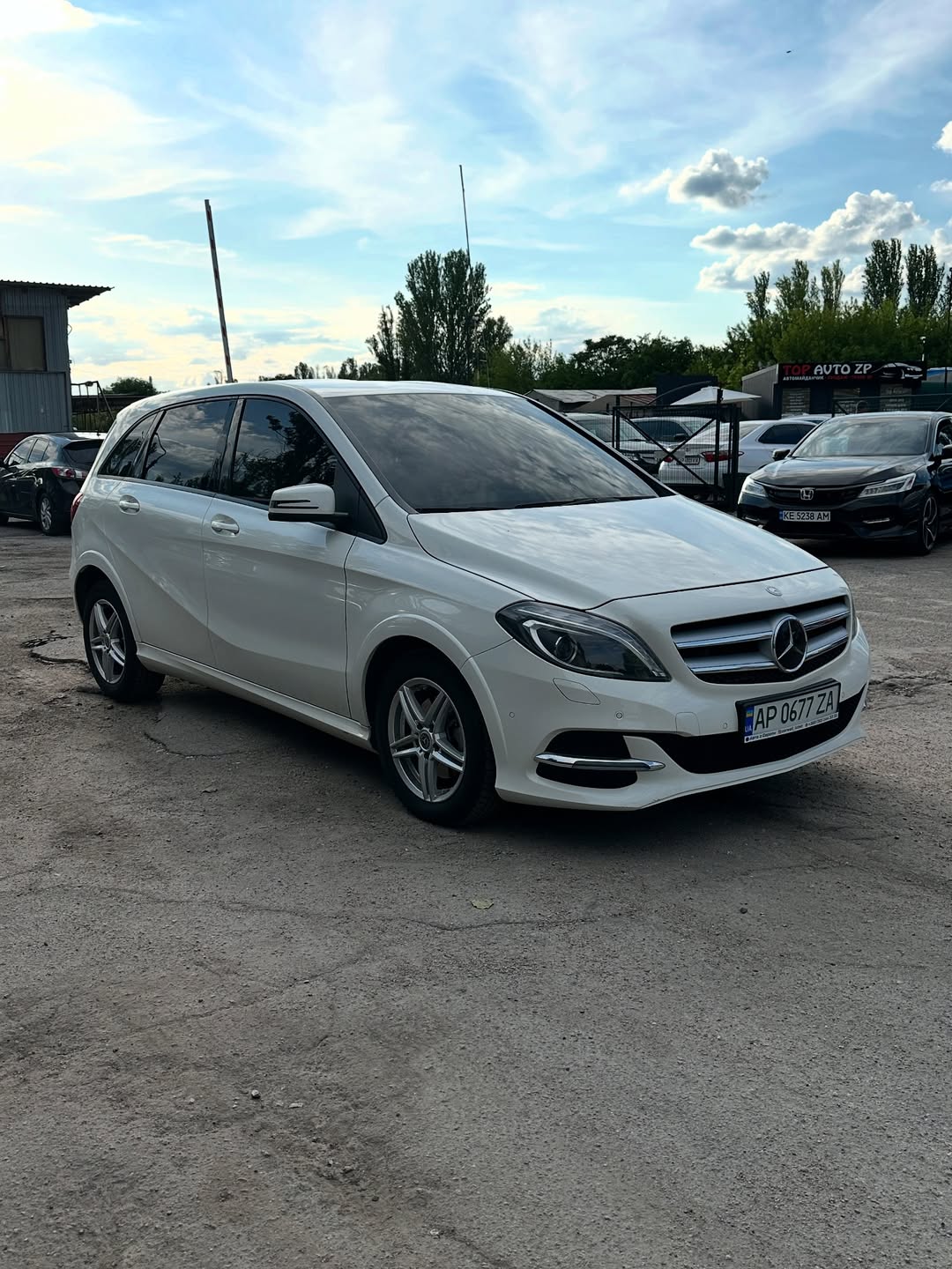 Mercedes Benz B200