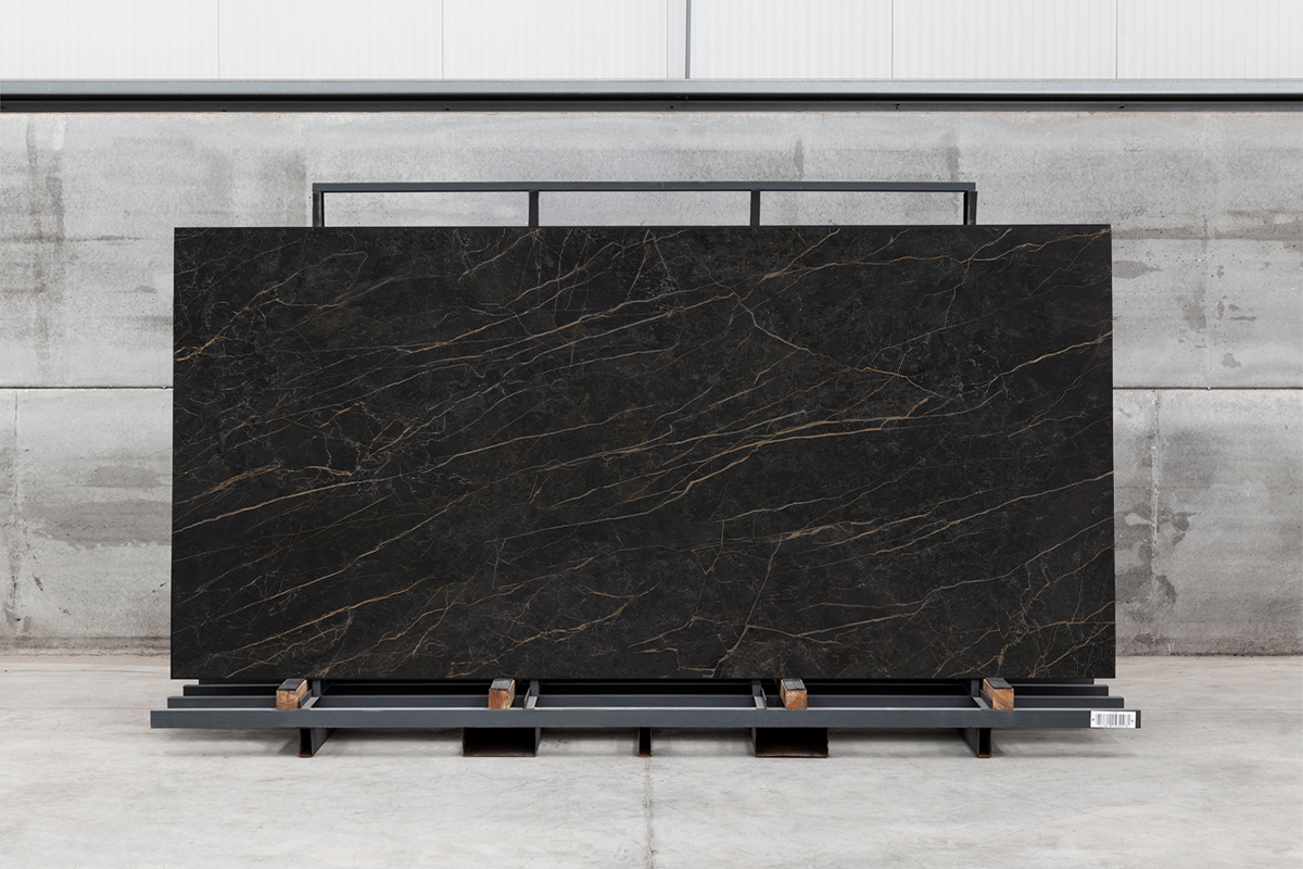 Керамограніт Neolith 	BLACK OBSESSION