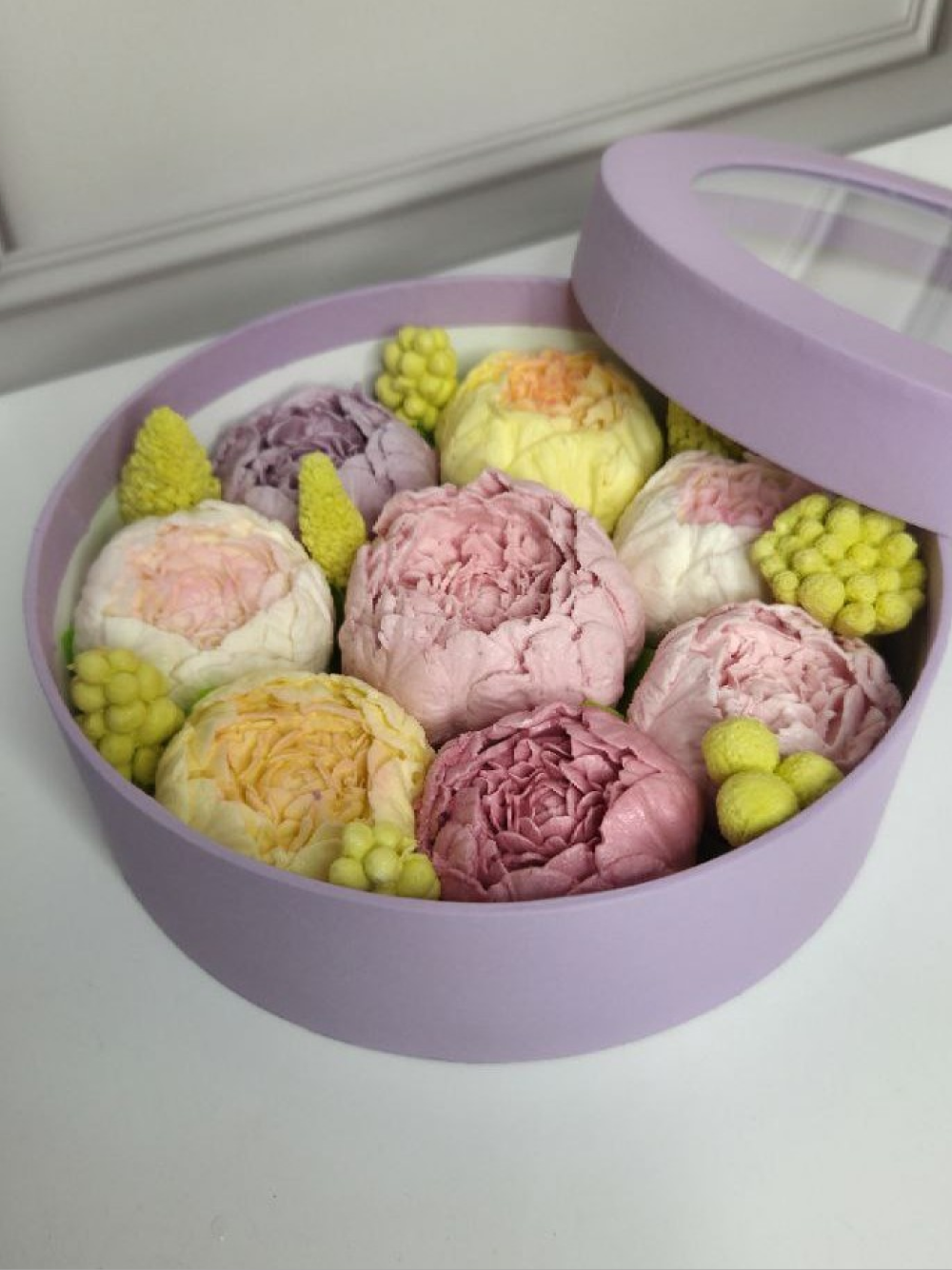 Коробка зефірних квітів Півоніі D 20