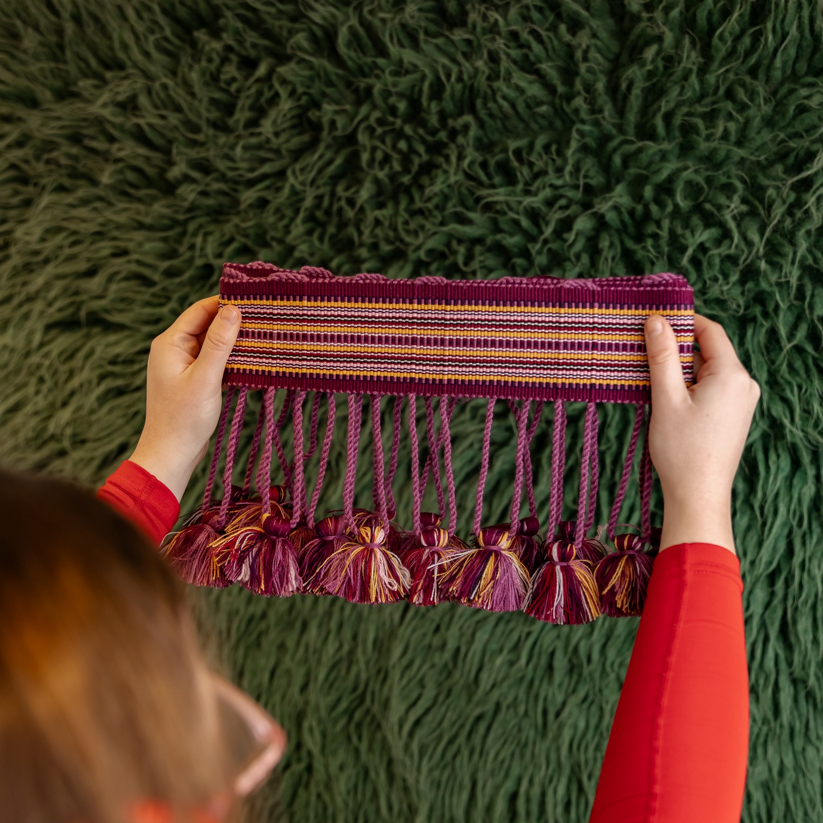 Попружка у китицями