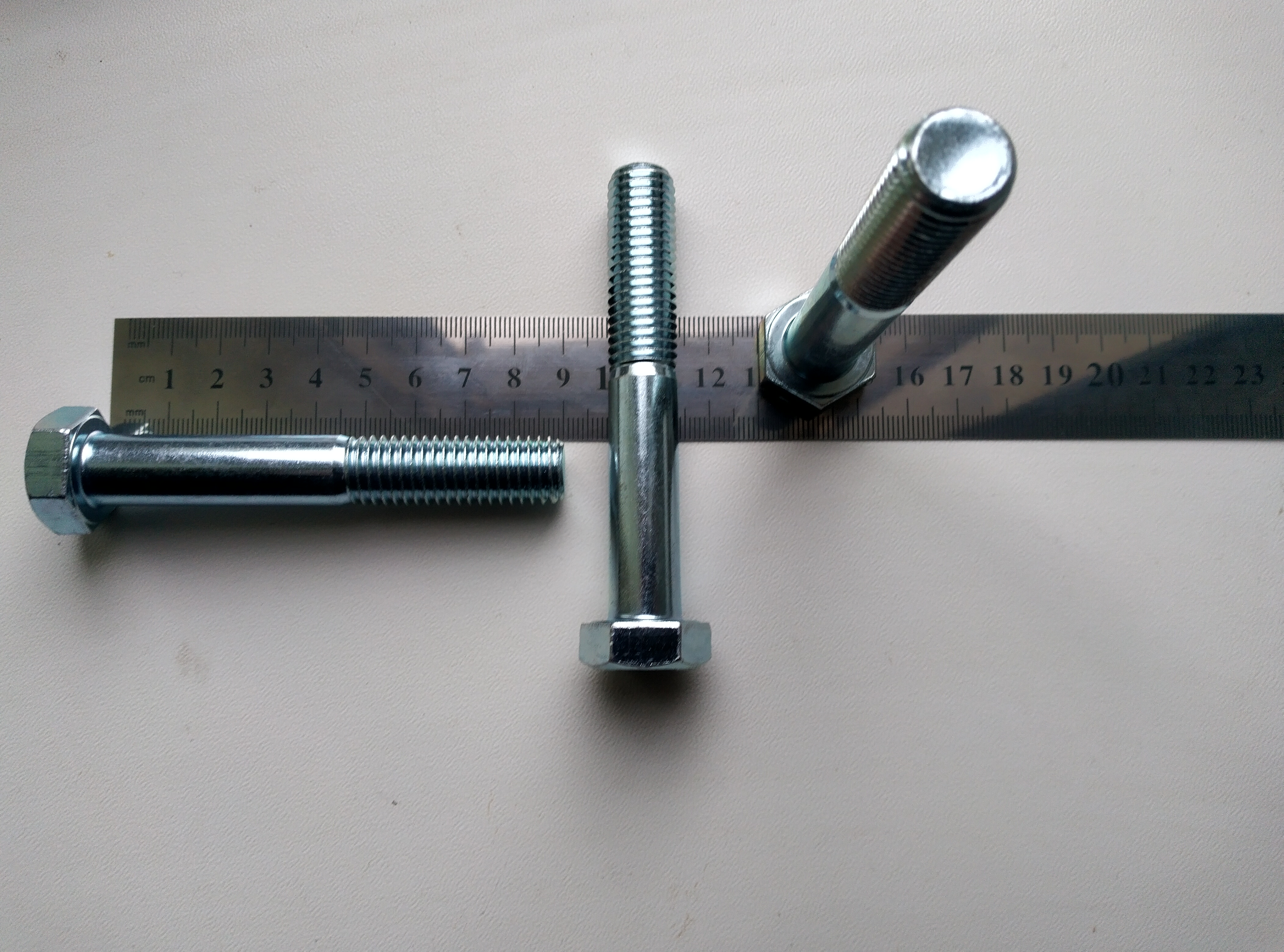 23S16/30OC 5,8-B Гвинт М16x30oc 8,8