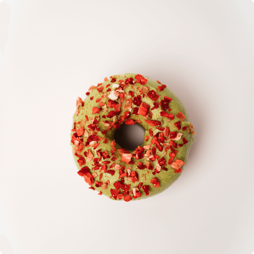 Донат матча-полуниця (2 шт.)