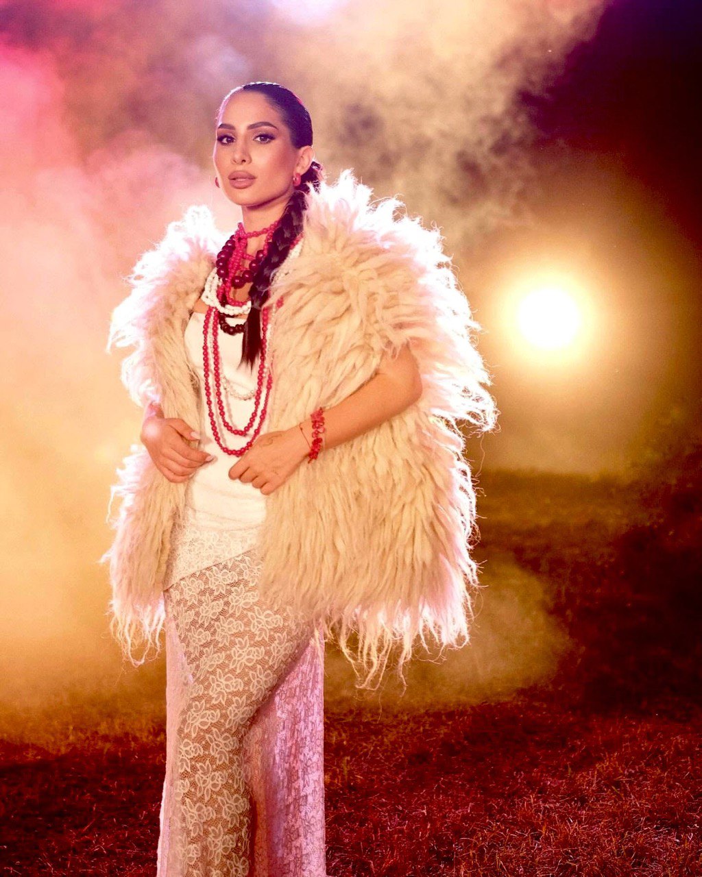 Ґуня безрукавка з тонкої пряжі