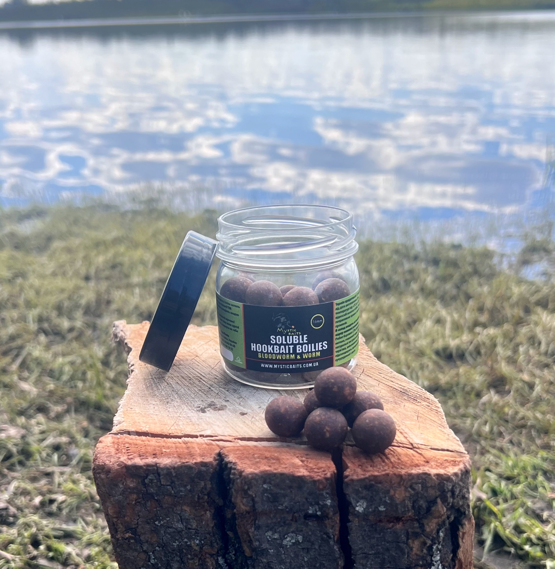 Розчинні бойли Bloodworm and Worm soluble hookbait boilies 16мм