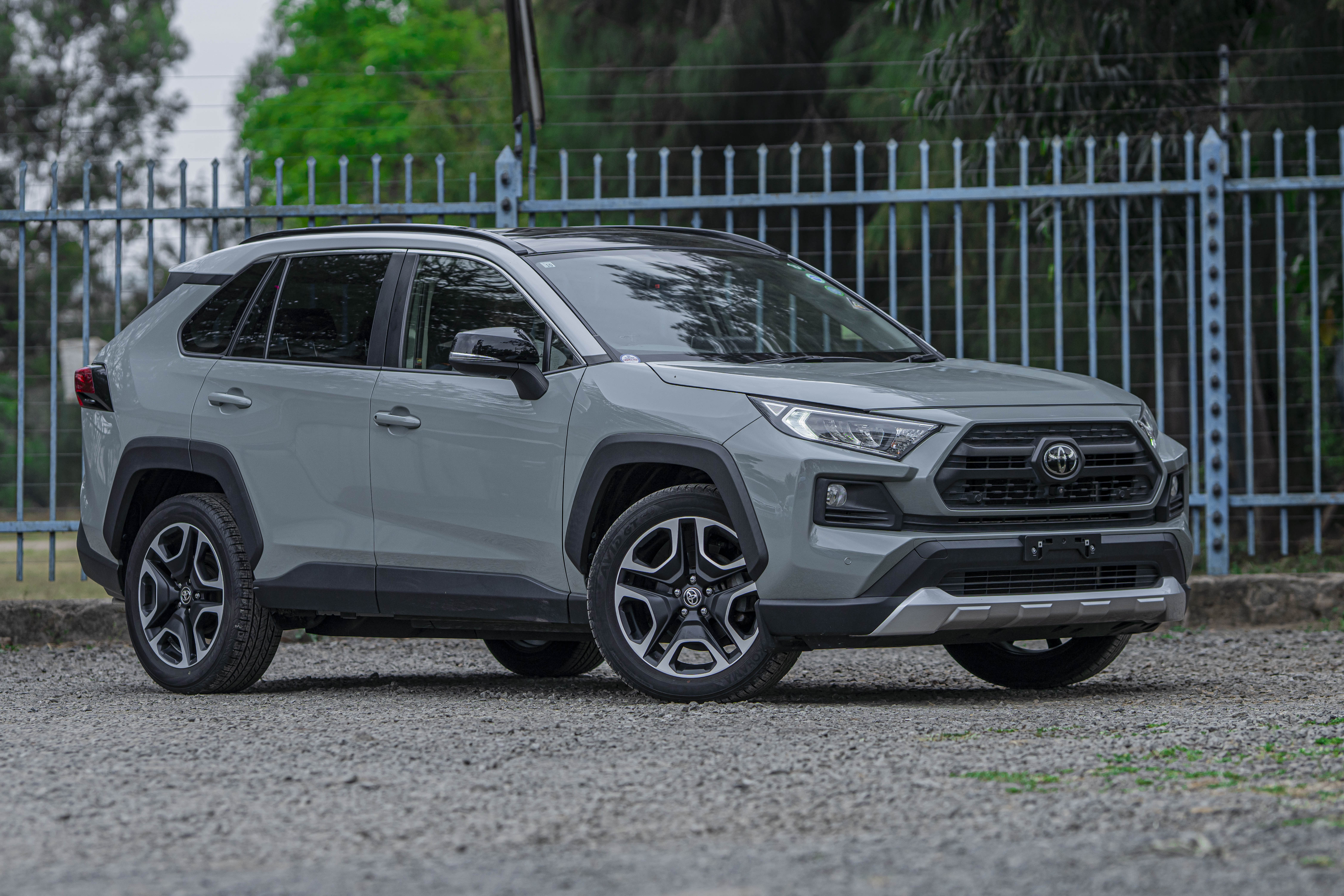 TOYOTA RAV4