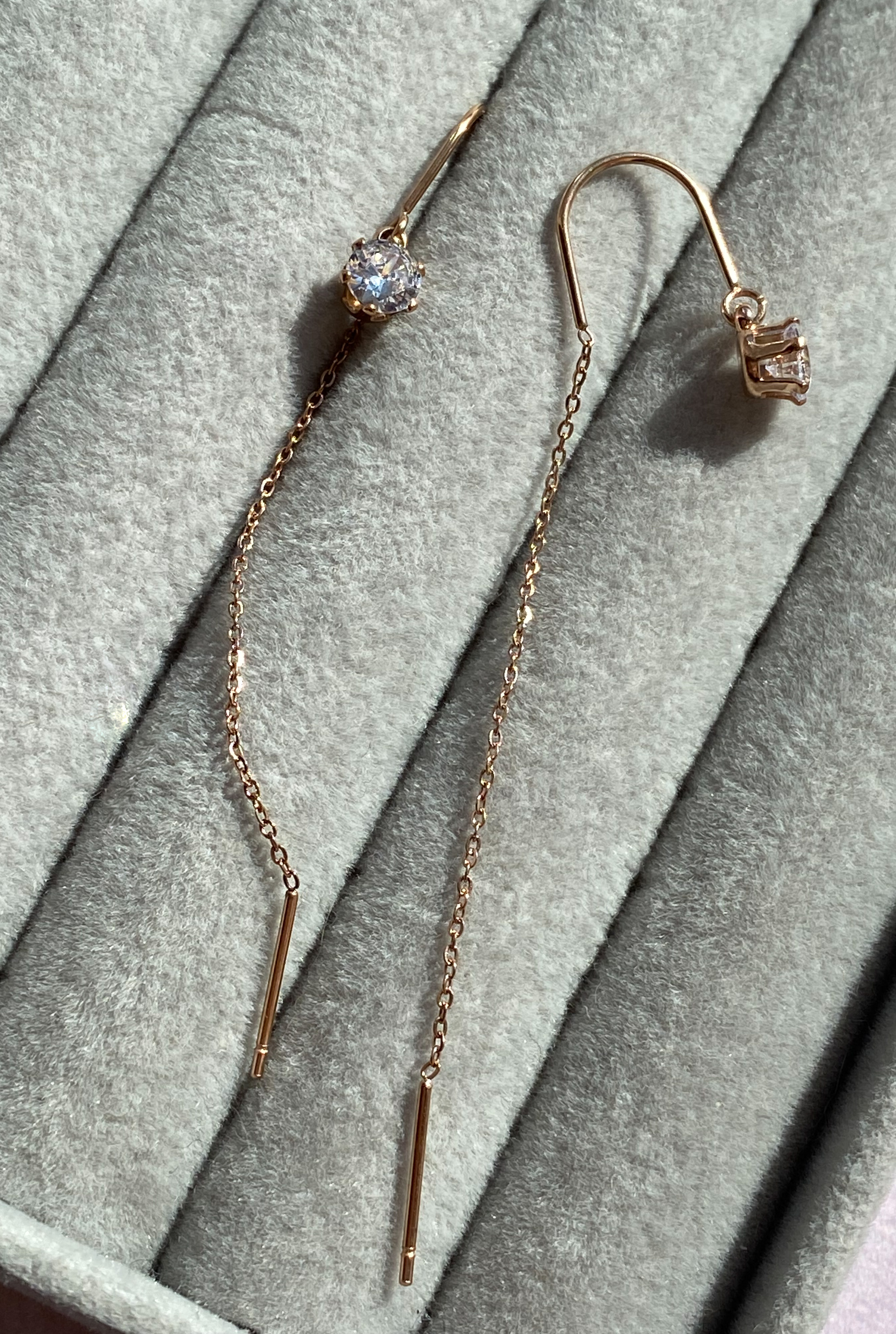 Сережки-протяжки із цирконієм