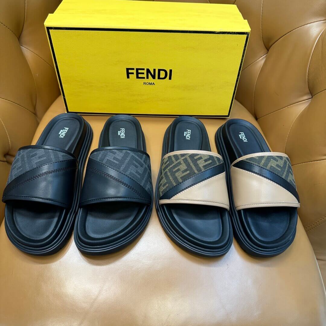 Fendi шльопанці