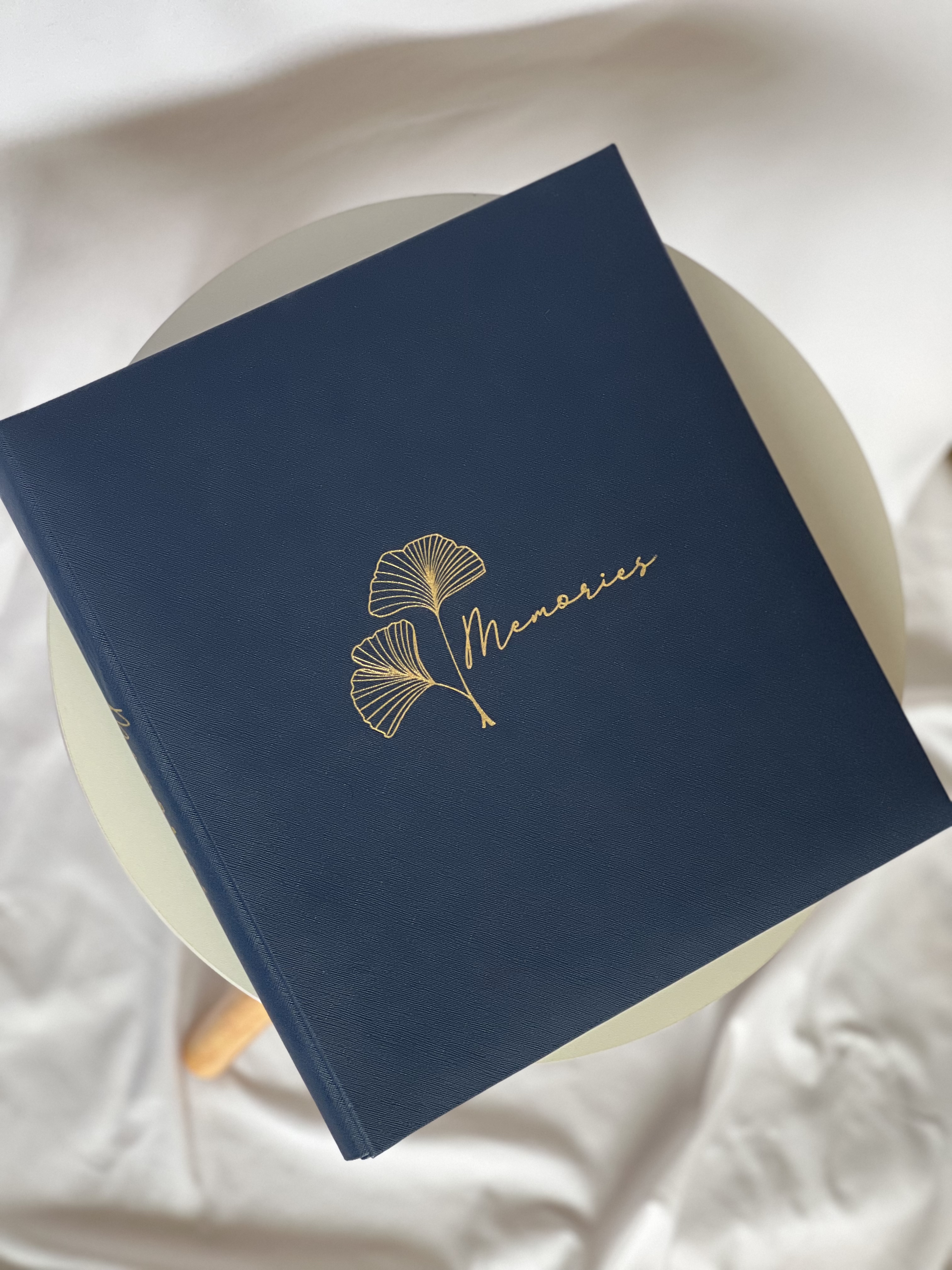 Фотоальбом на 500 фото "Memories" синій з листочком