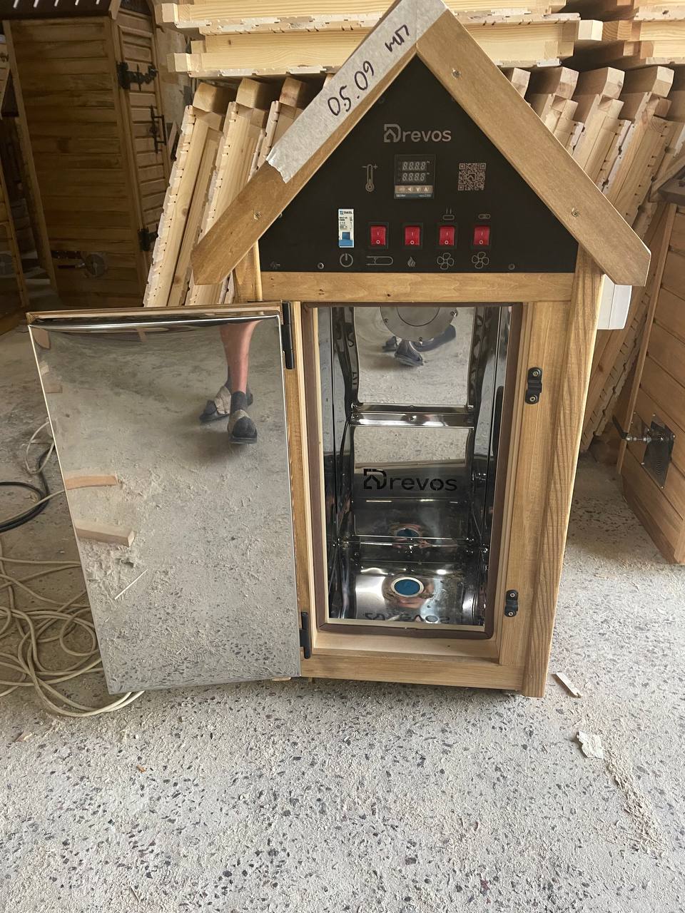 Обшивка нержавіючою сталлю на модель коптильні Міні 1.0