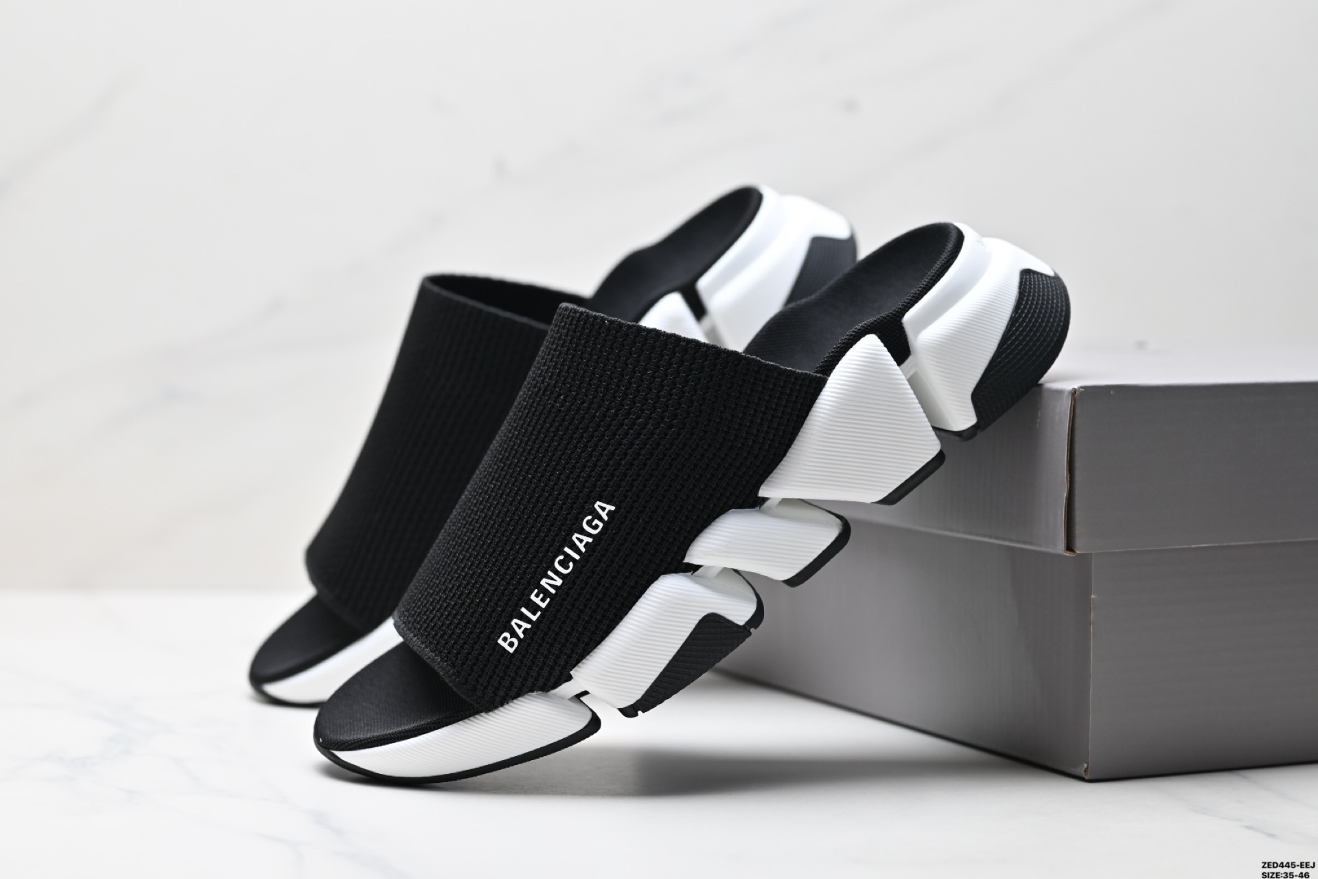 Balenciaga Speed ​​​​2.0 Crocs Slide Okrągłe  893445 W1SBE 7300