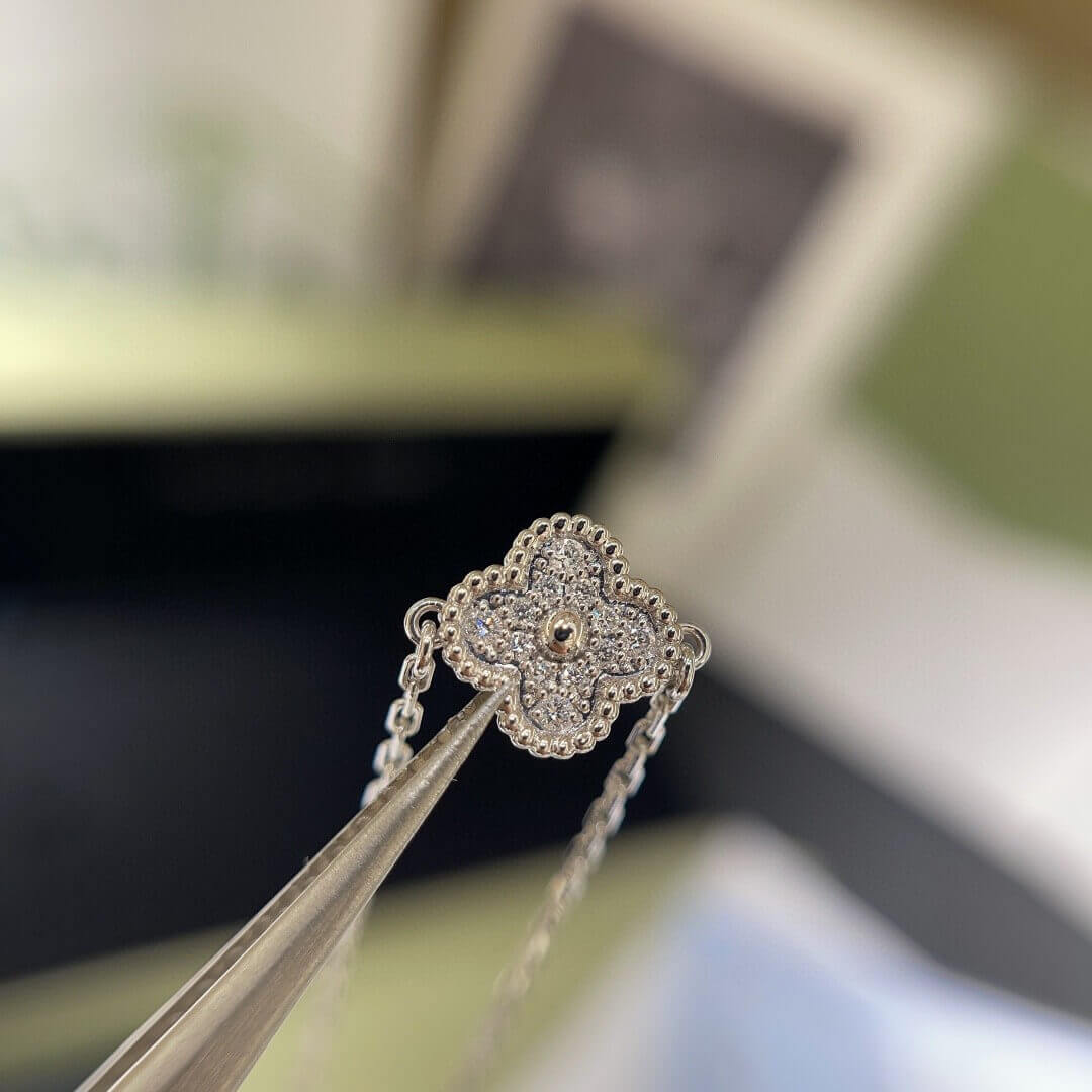 Van Cleef&Arpels підвіска золота