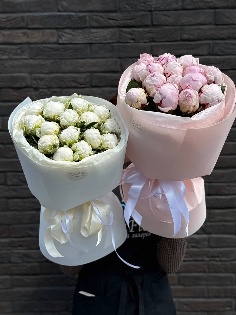 Моно букети із півоній