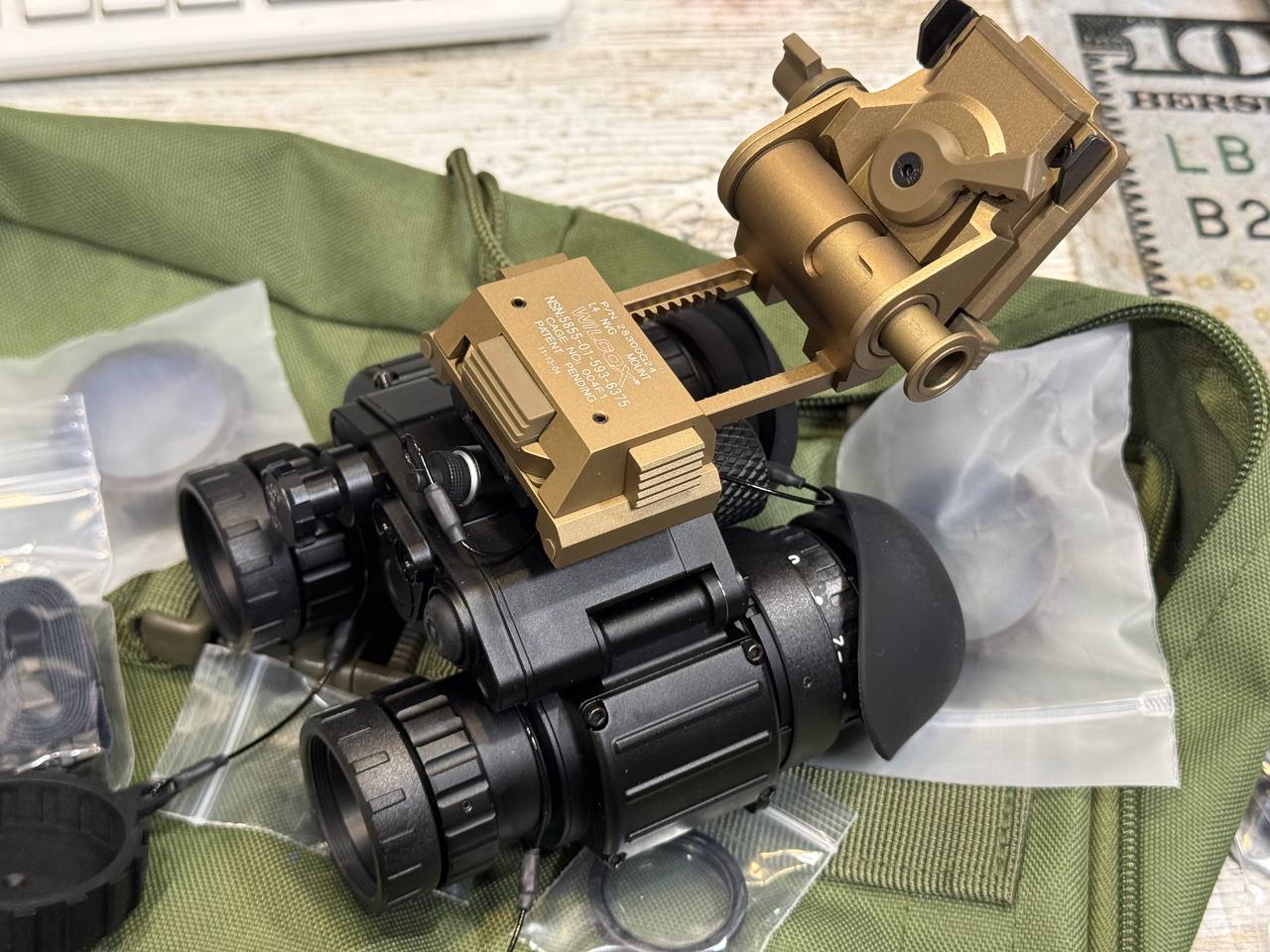 Бінокулярний прилад нічного бачення "BNVD 40 GEN. 2+" на білому фосфорі. 
