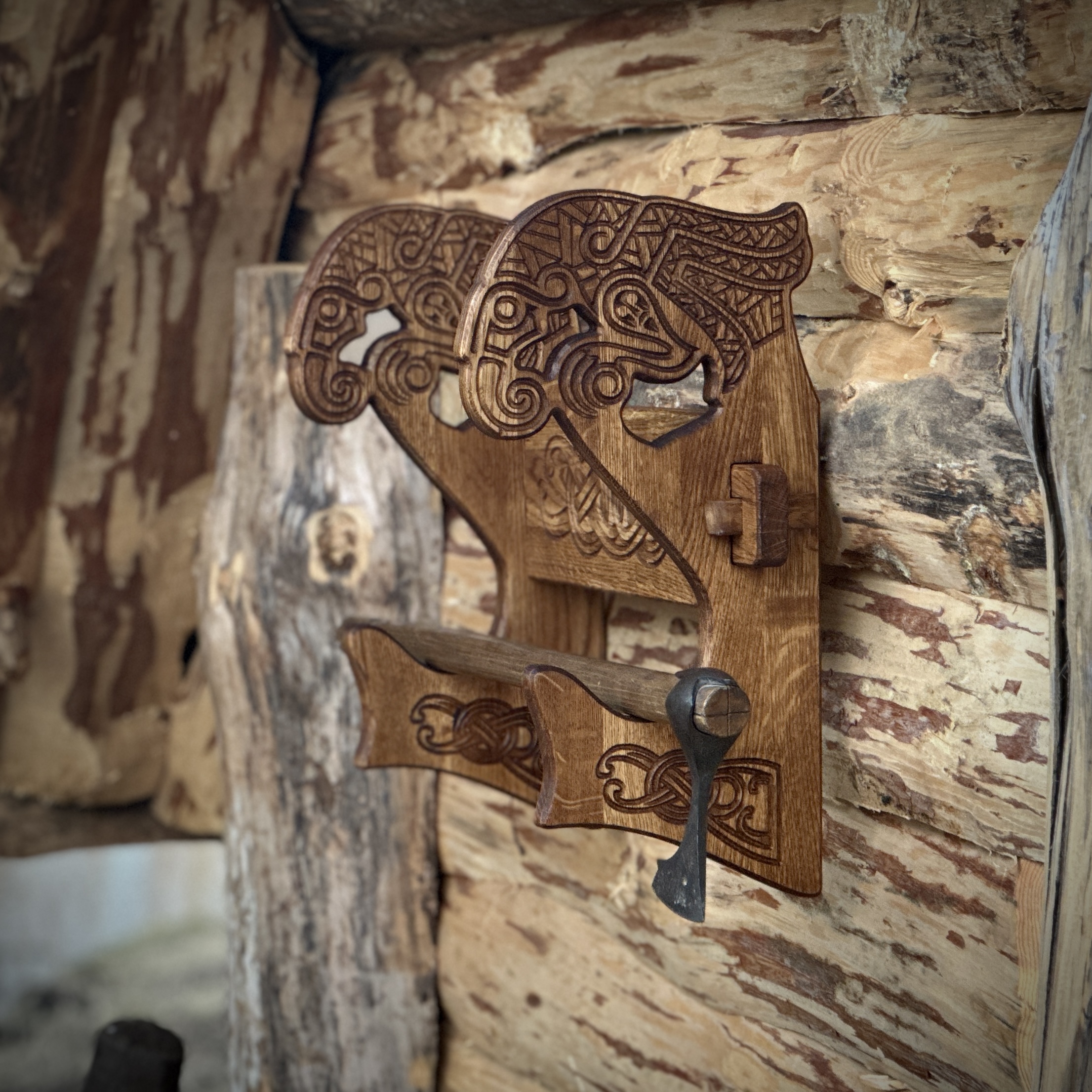 Стійка для зброї дубова на 1 предмет серія Круки