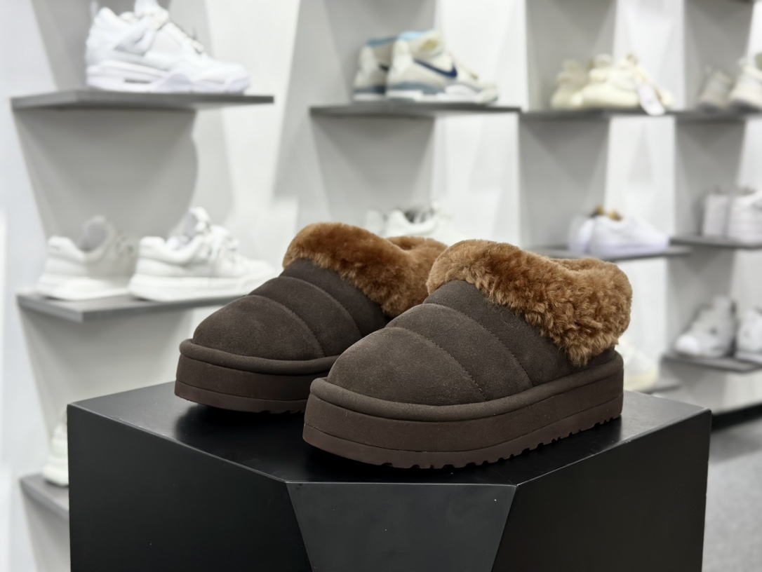 UGG W Classic Tazzlita