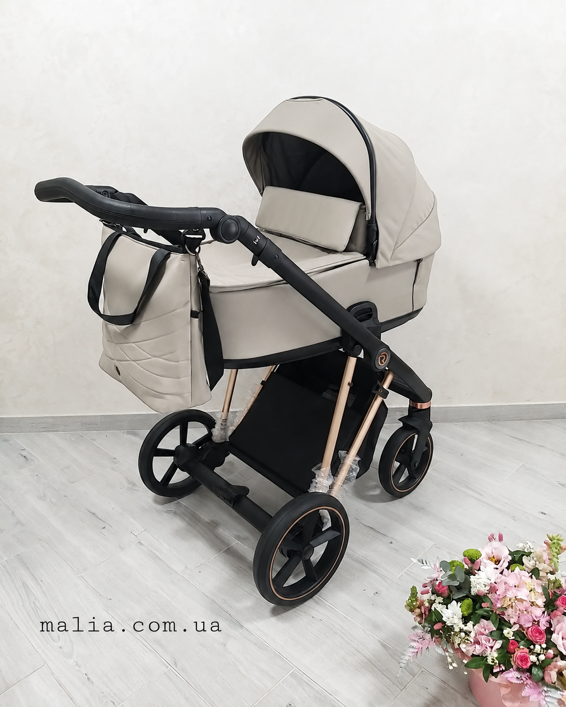 Коляска 2 в 1 Roan Ivi Sesame Champagne 2.0