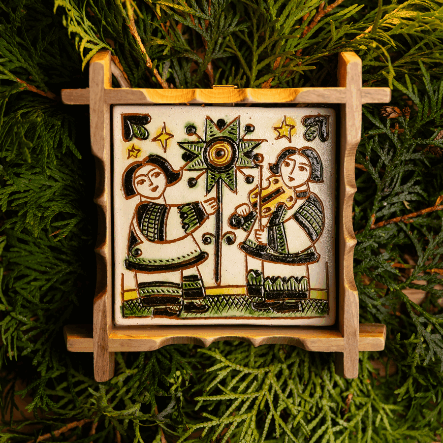 Плиточка у рамці "Гуцульські колядники", 15*15 см