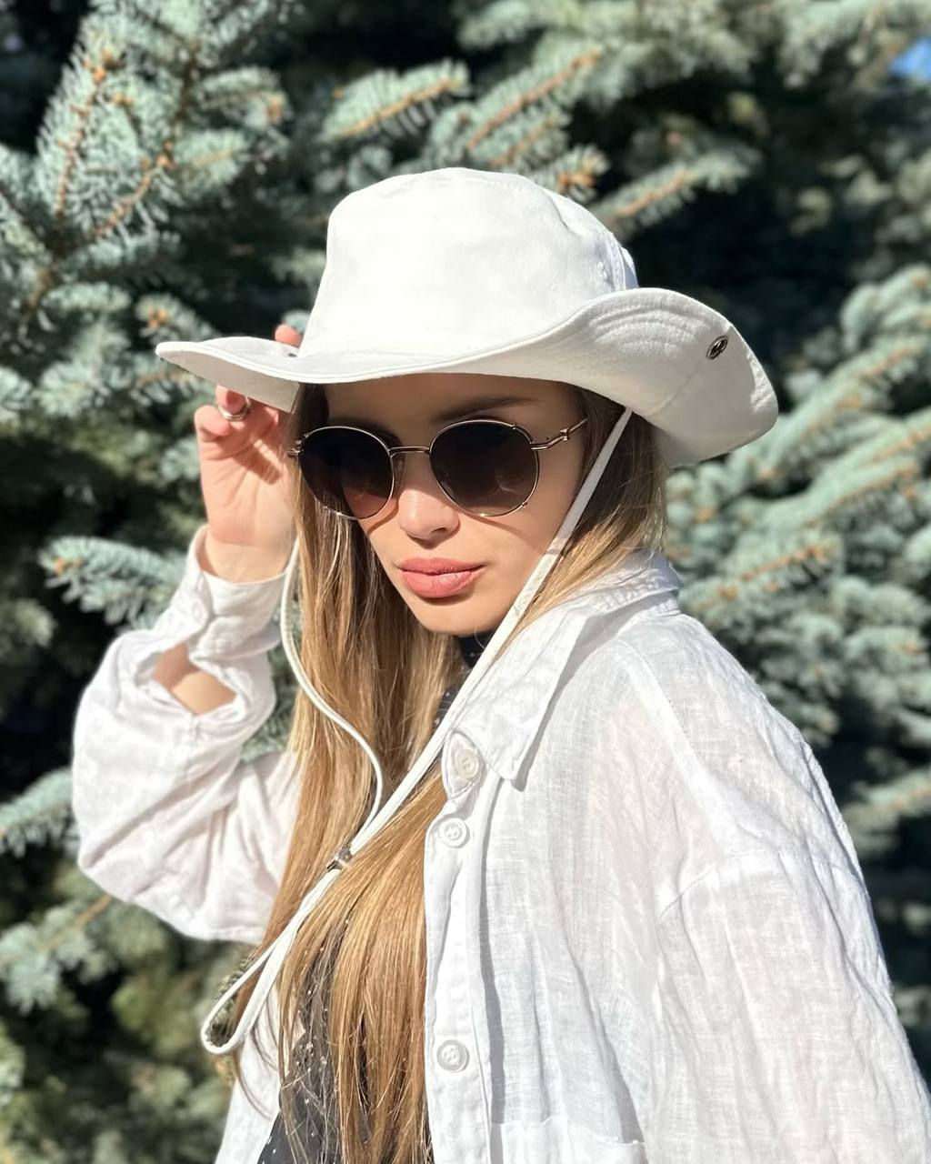 Капелюх ковбойка на кнопках біла