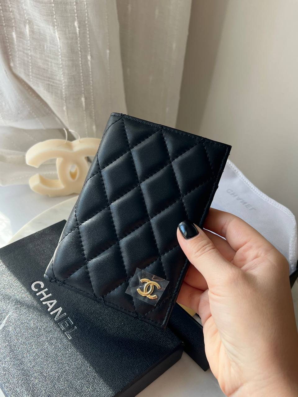 Обкладинка Chanel