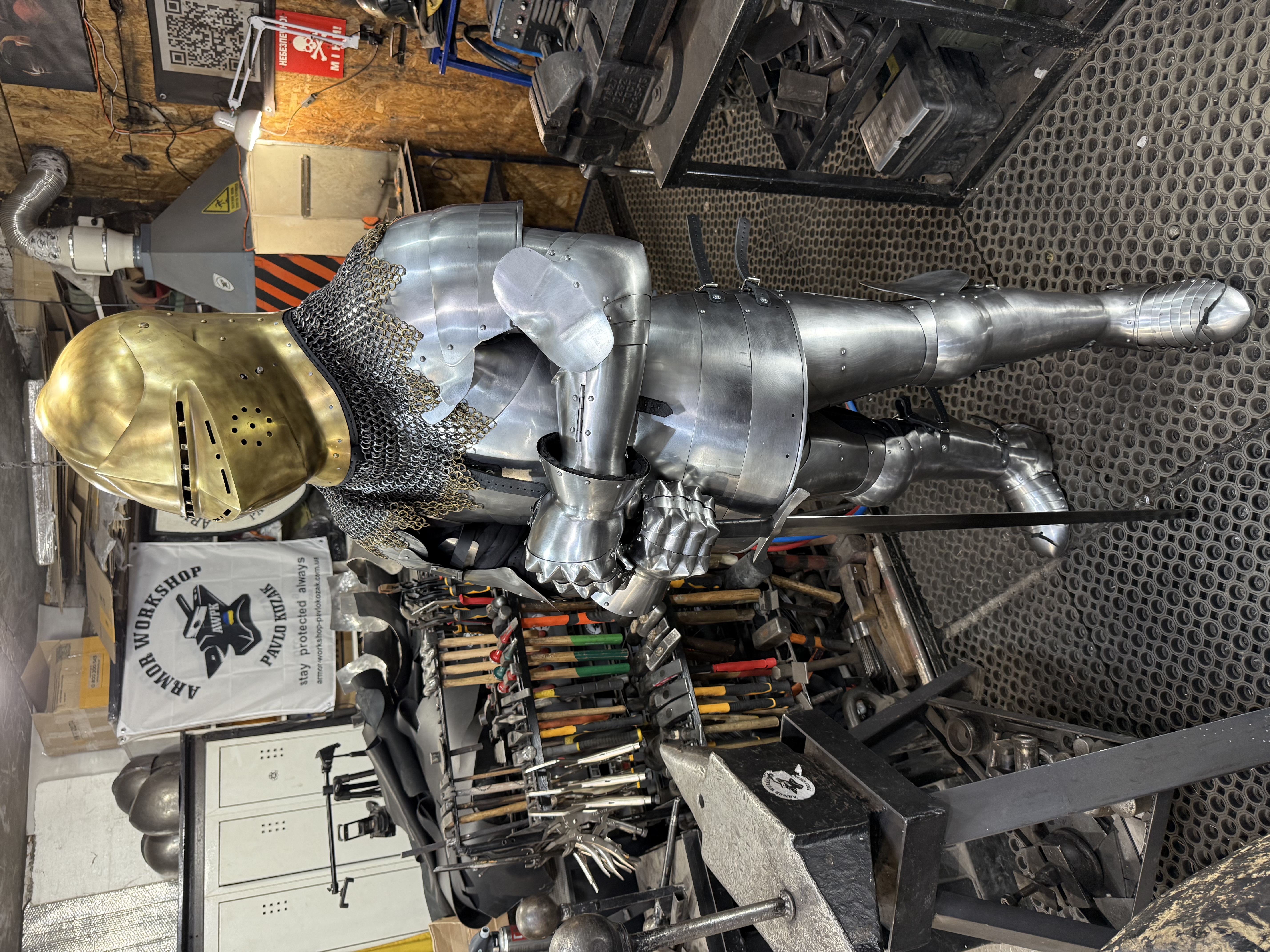 Full armor set “ golden head”