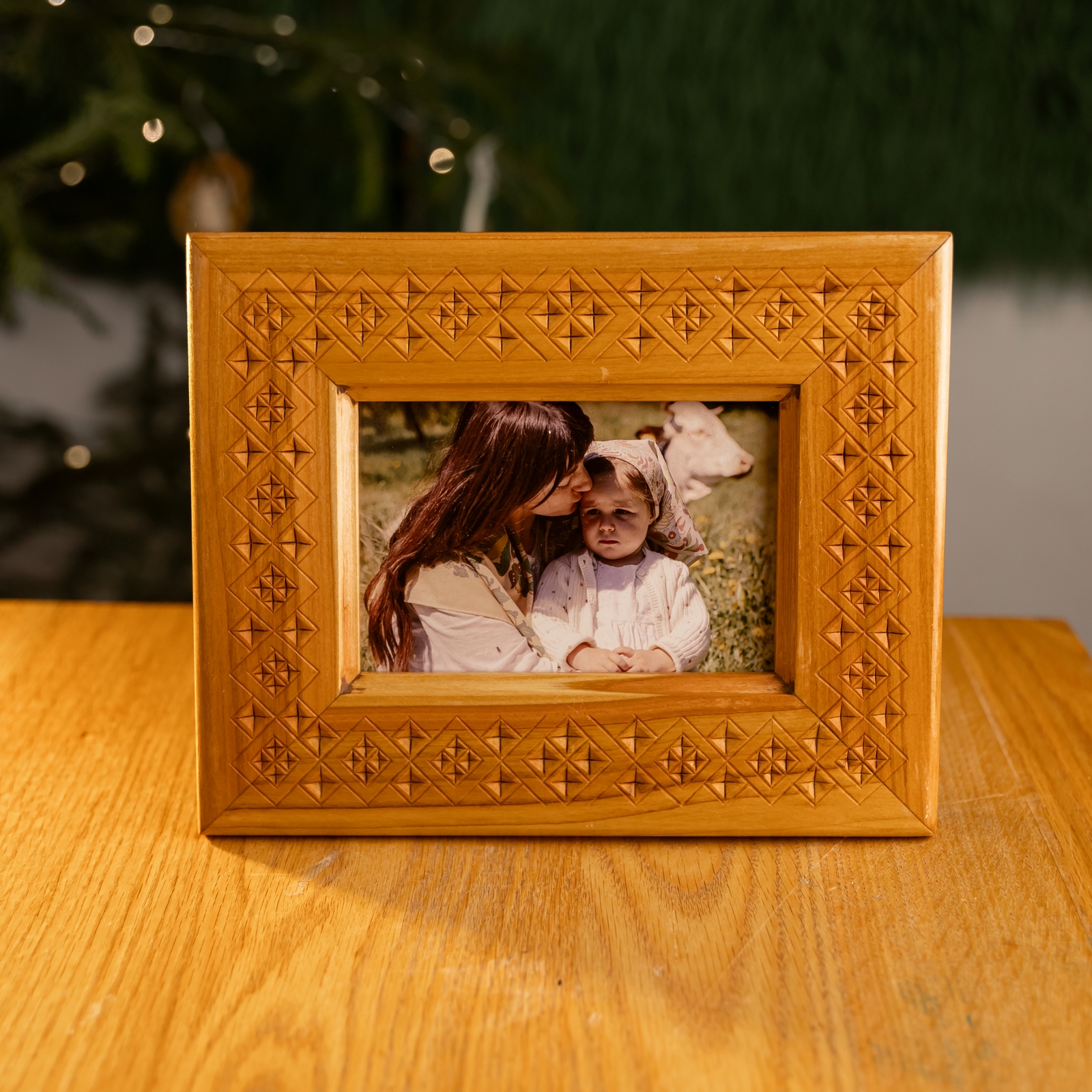 Різьблена рамка "Гуцульська", 25*20 см