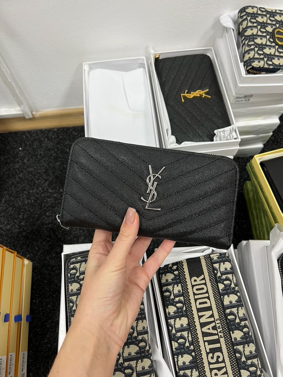 Yves Saint Laurent Plain Leather Long Wallet Black/Silver